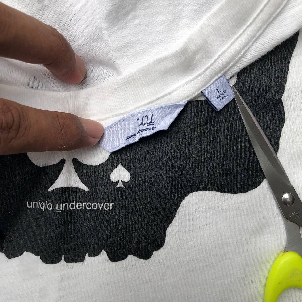 Undercover × Uniqlo UNDERCOVER BY UNIQLO SKULLS SHIRT Size US M / EU 48-50 / 2 - 5 Thumbnail
