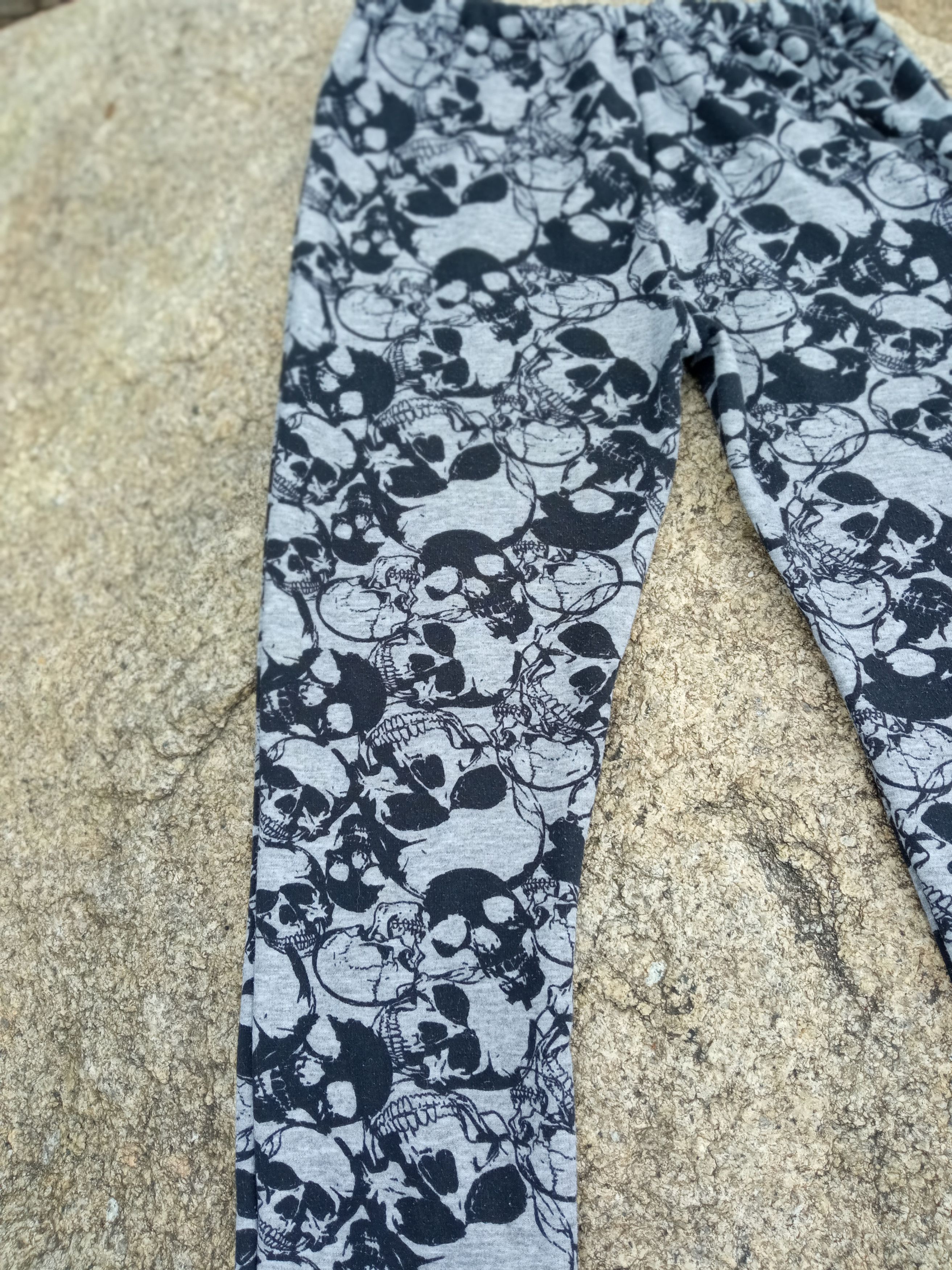 Japanese Brand Skull Full Printed Legging Size 28" / US 6 / IT 42 - 5 Thumbnail
