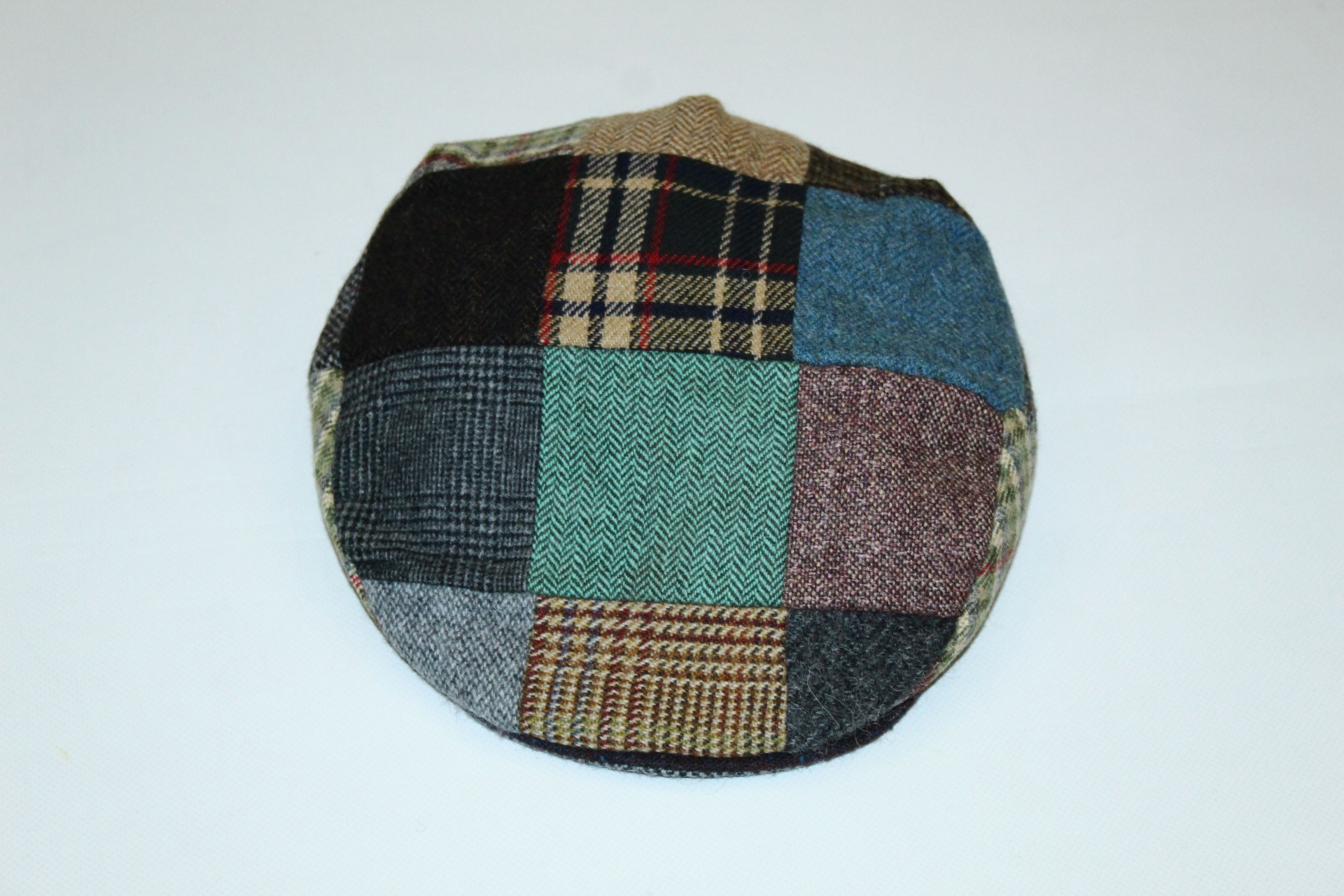 Donegal Tweed 💥Rare💥Hanna Hats of Donegal Tweed Patchwork Handcraft Cap Size ONE SIZE - 3 Thumbnail