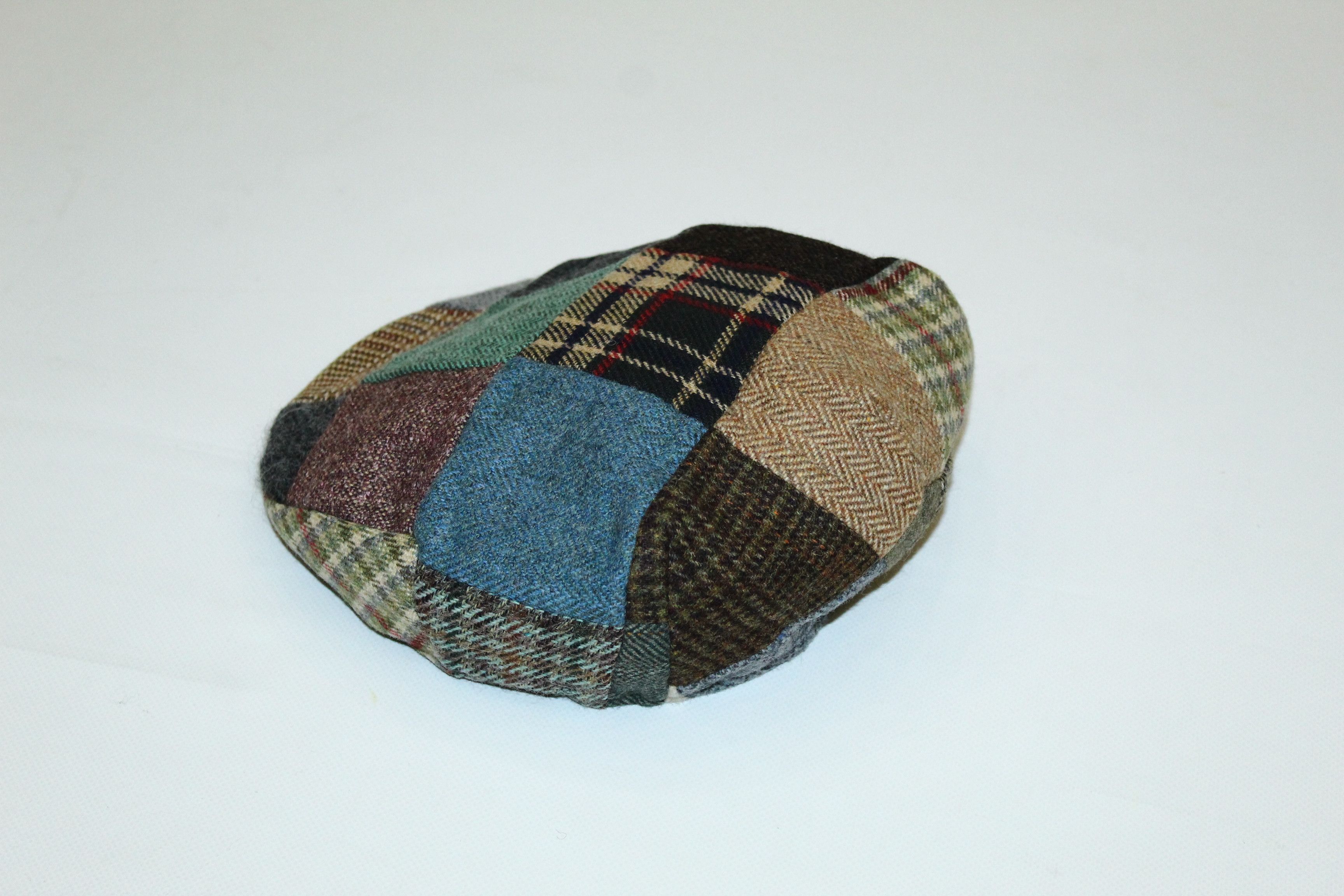 Donegal Tweed 💥Rare💥Hanna Hats of Donegal Tweed Patchwork Handcraft Cap Size ONE SIZE - 4 Thumbnail