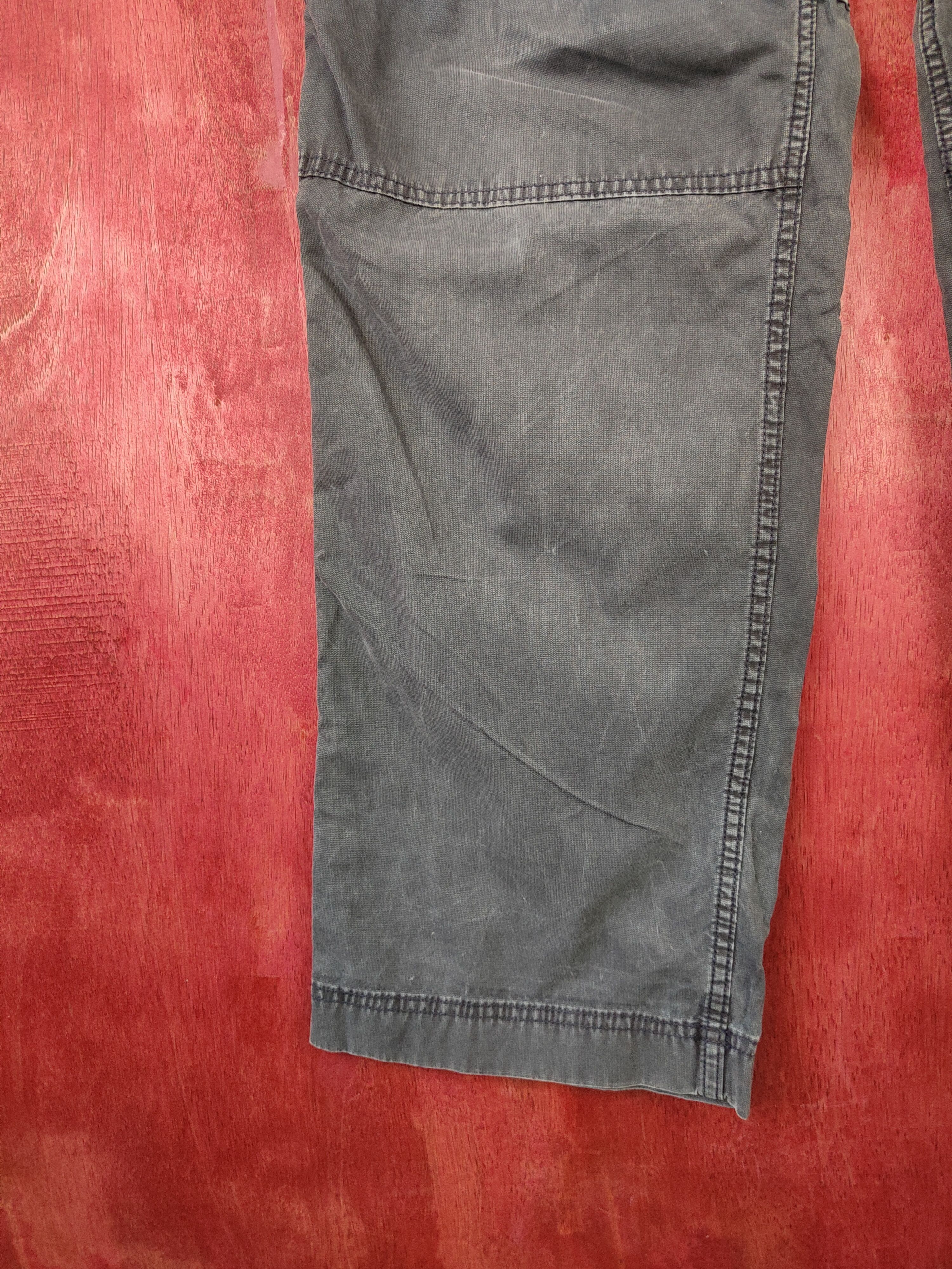 Japanese Brand × Vintage Uniqlo Dark Blue Multi Pocket Tactical Cargo Pants #5291 Size US 35 - 4 Thumbnail