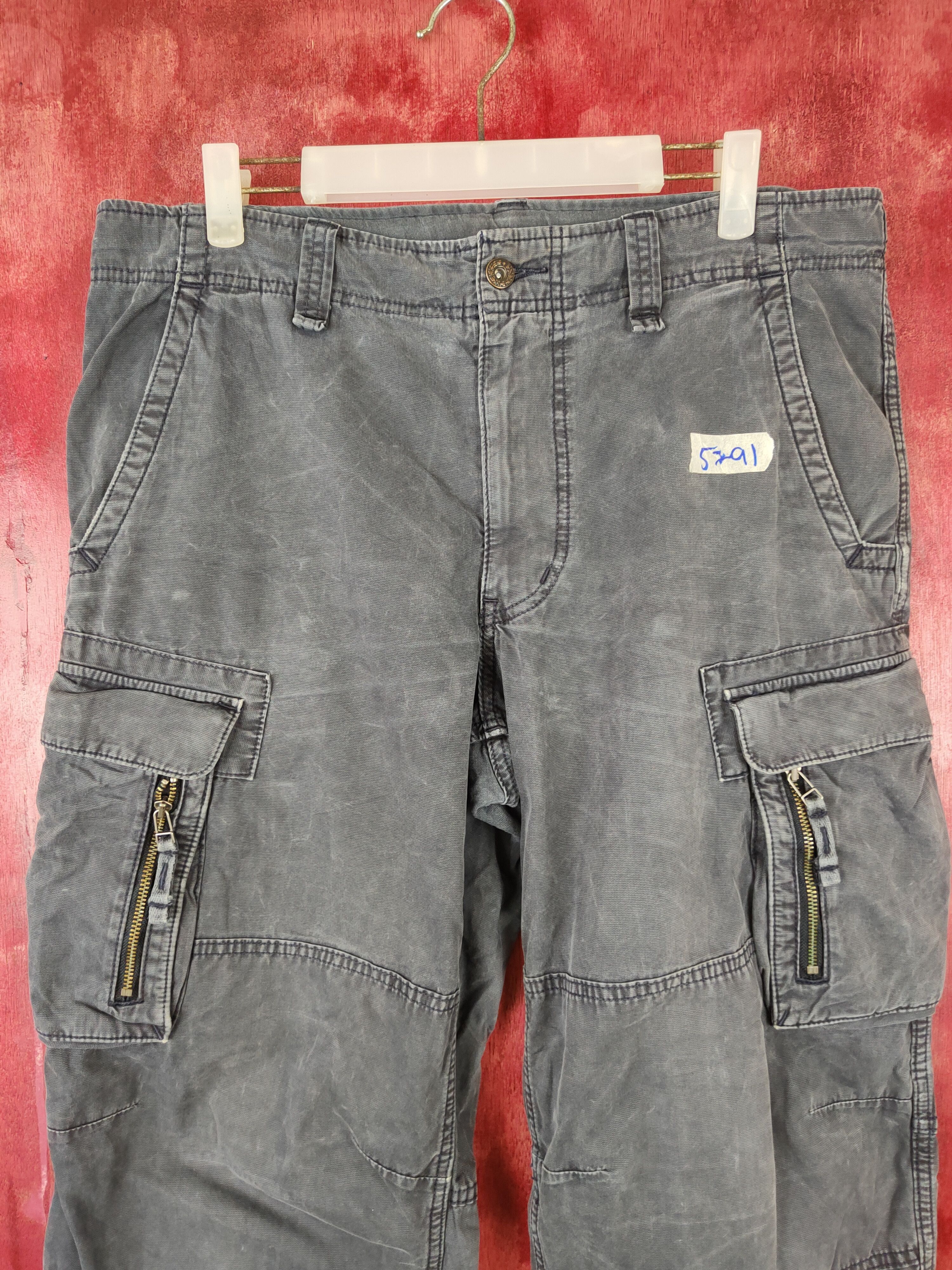 Japanese Brand × Vintage Uniqlo Dark Blue Multi Pocket Tactical Cargo Pants #5291 Size US 35 - 2 Thumbnail