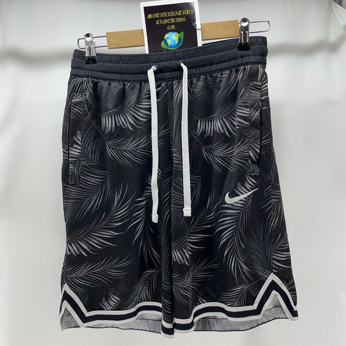 Nike palm cheap tree shorts