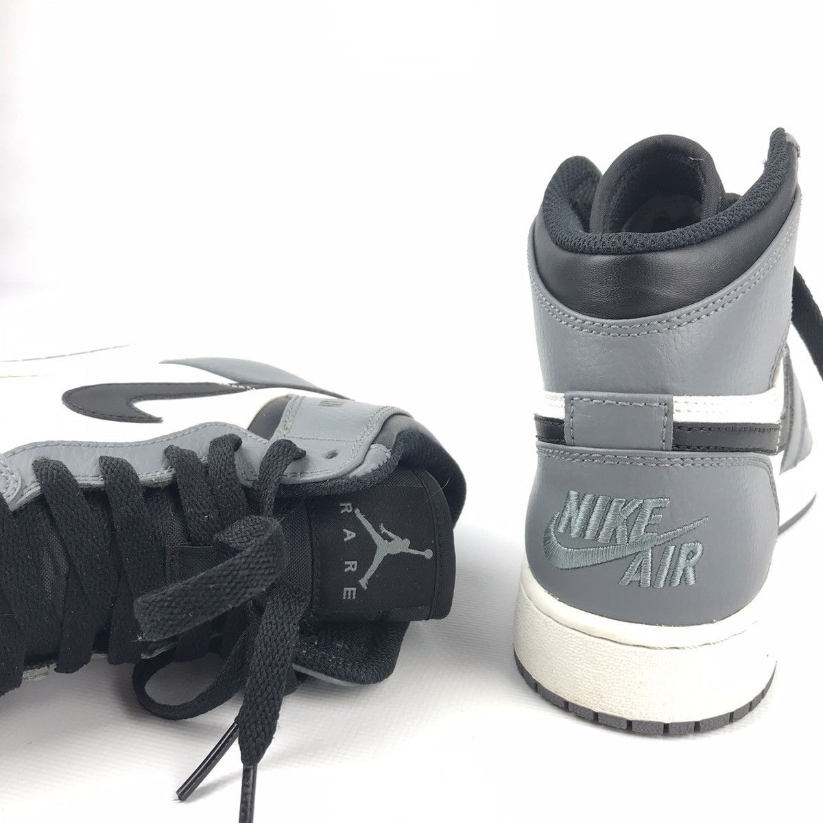 Nike 2017 Nike Jordan 1 Retro Rare Air Cool Grey GS Size US 5.5 / EU 38 - 9 Thumbnail