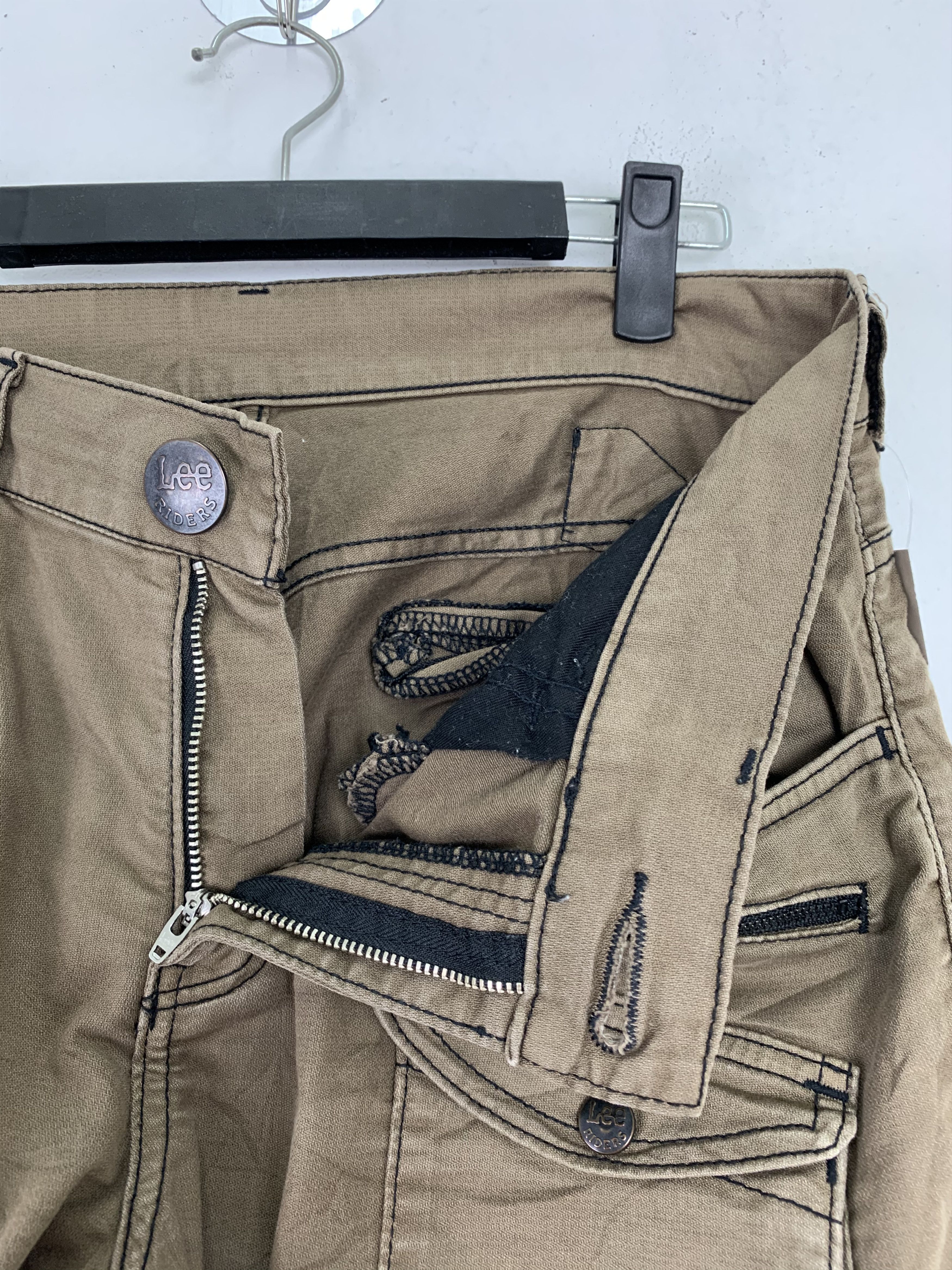 Japanese Brand Lee Riders Cargo Pants Multipocket buckle belt Streetwear Size US 31 - 10 Thumbnail