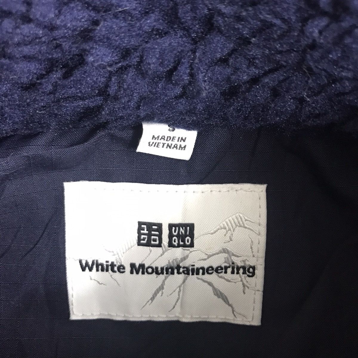 Uniqlo × White Mountaineering WHITE MOUNTAINEERING x UNIQLO Sherpa Fleece Navy Sweatshirt Size US S / EU 44-46 / 1 - 3 Thumbnail