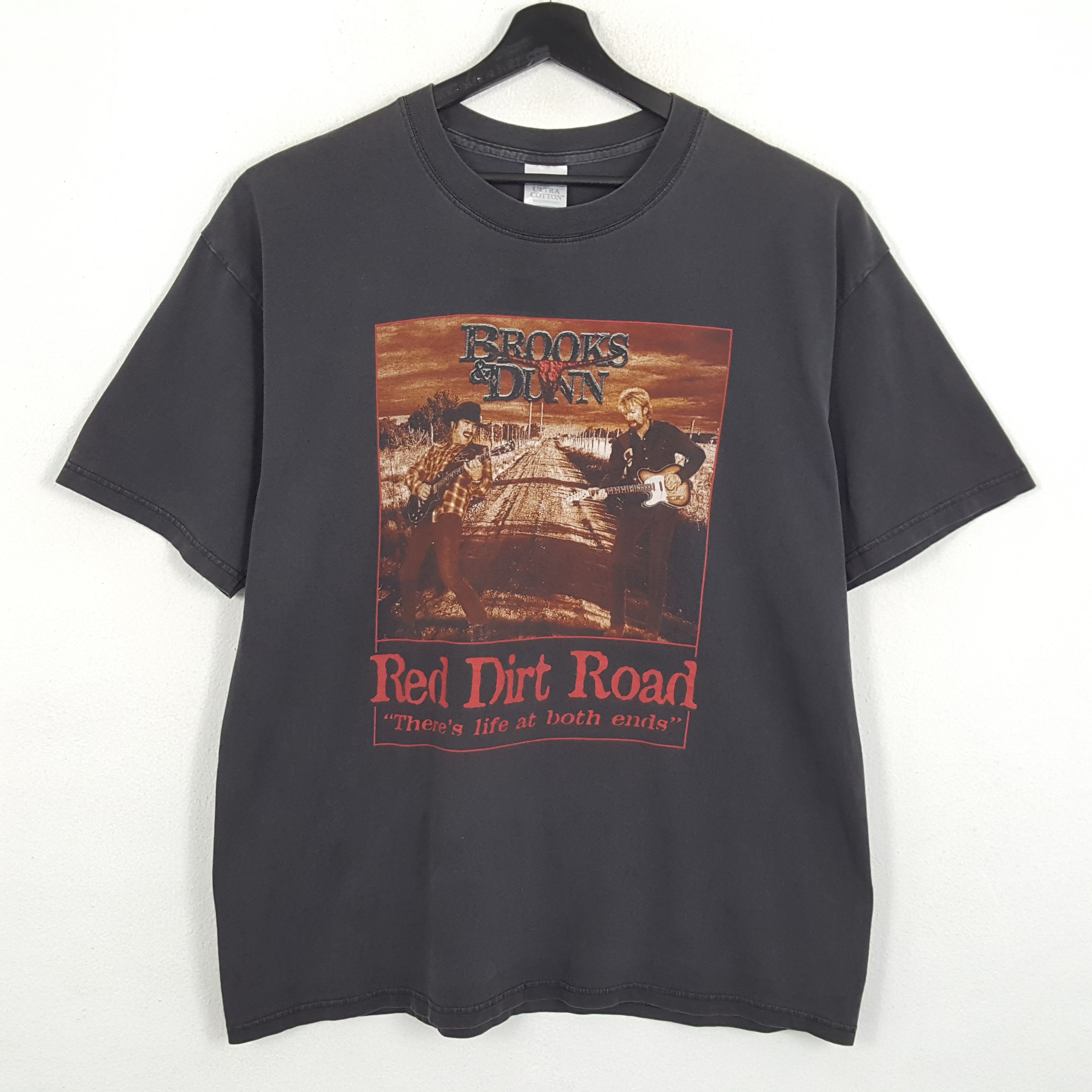 BROOKS AND DUNN Photo Print Style Vintage Tshirt