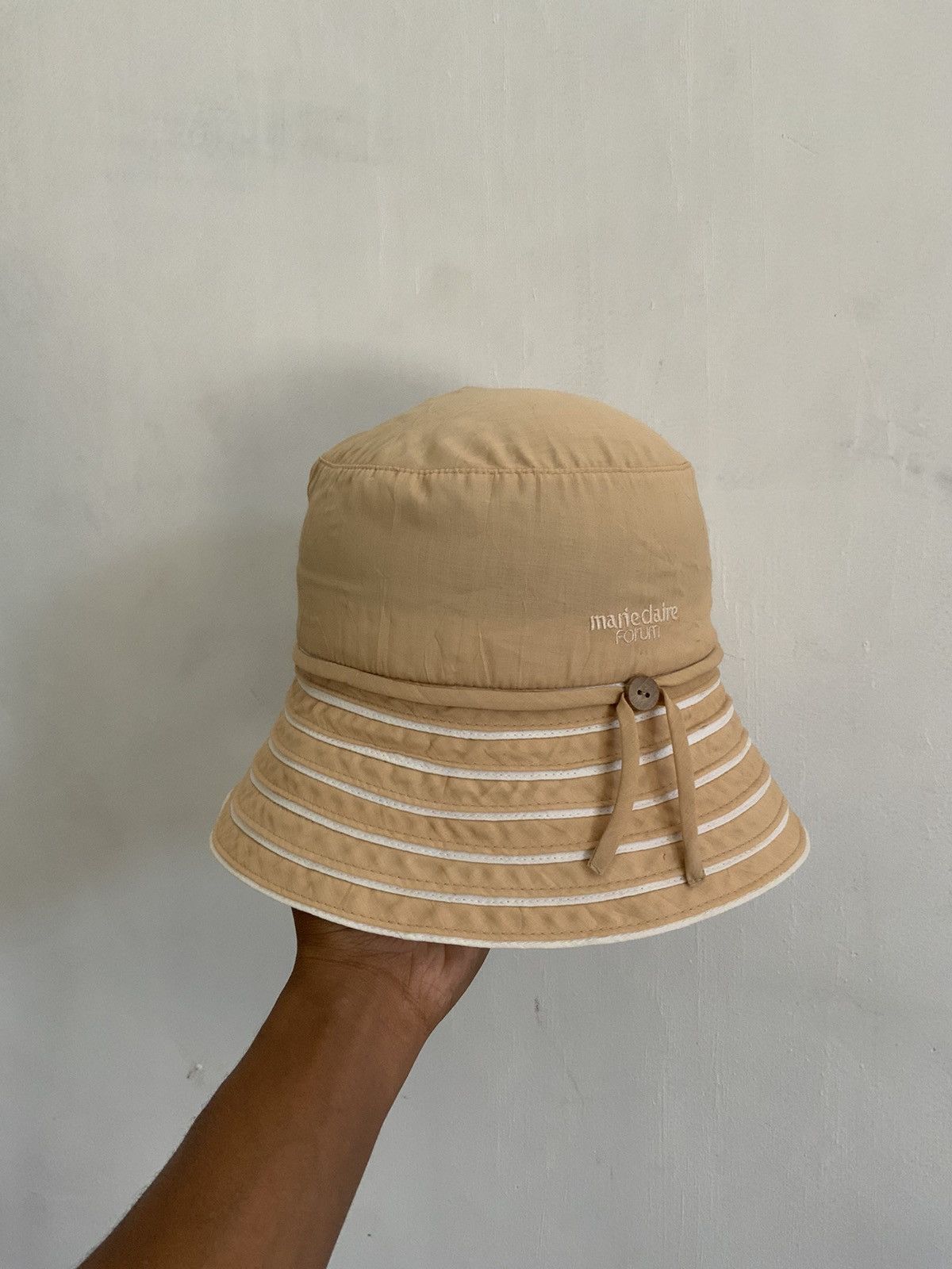 image of Archival Clothing Marie Claire Japanese Outdoor Bucket Hat in Cream, Men's