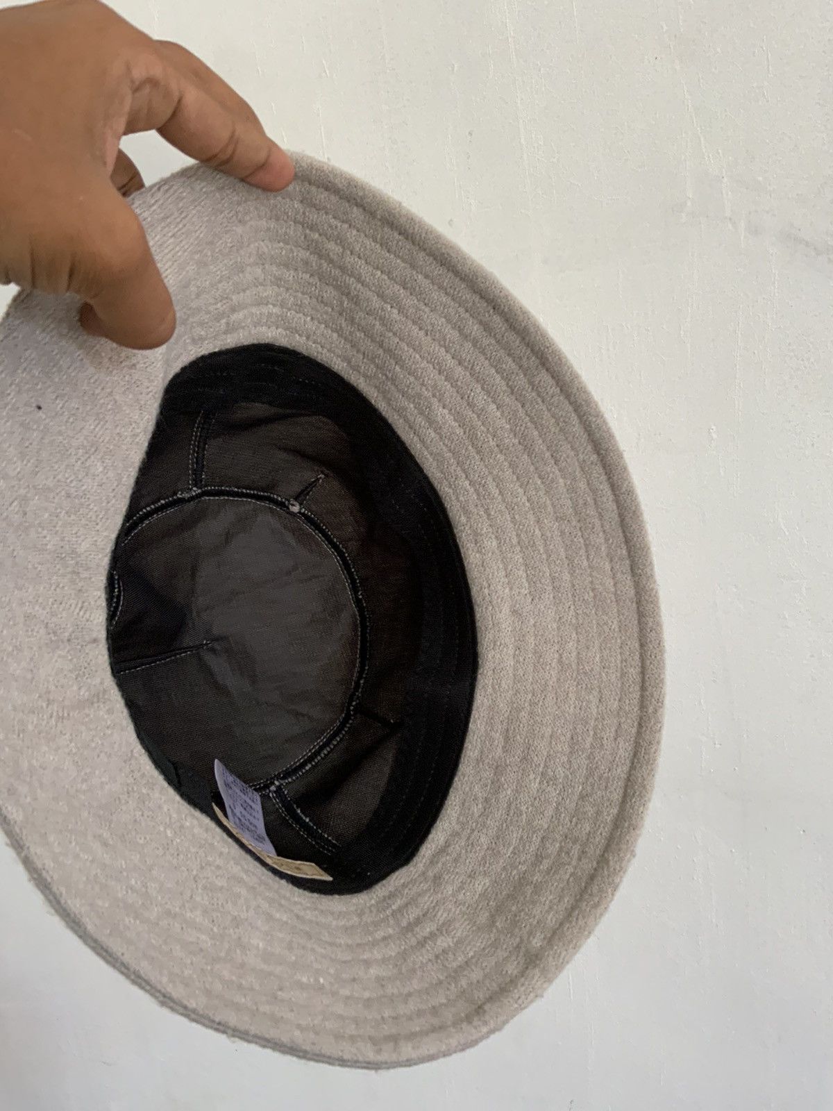 Japanese Brand Vintage Crocodile Mohair Japan Bucket Hat Size ONE SIZE - 8 Thumbnail
