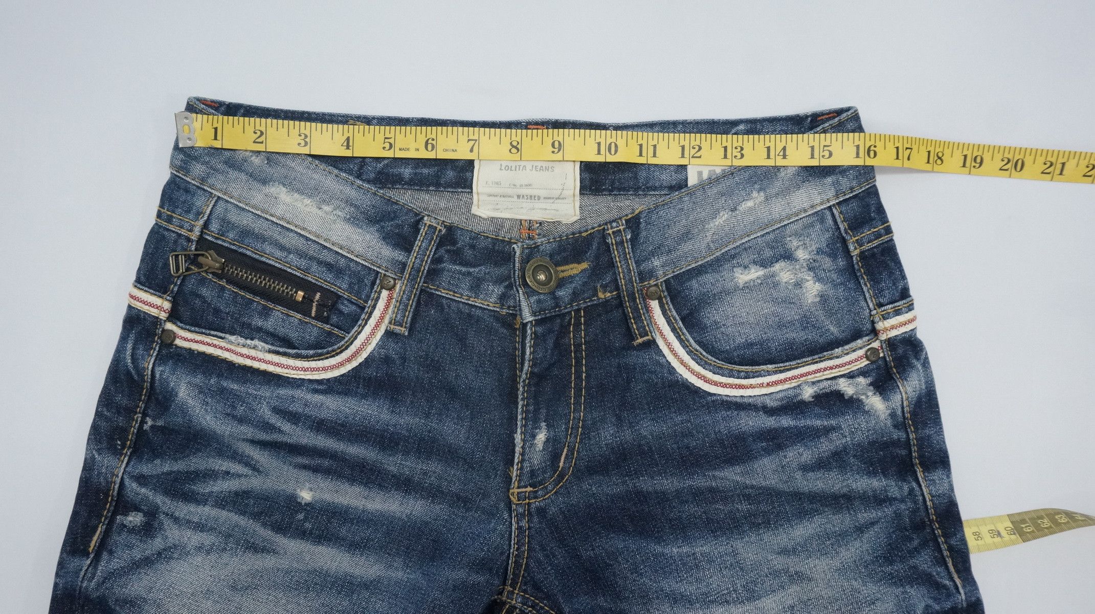 Japanese Brand Vintage Lolita Yoshitomo Nara Distressed Jeans Size US 32 / EU 48 - 13 Thumbnail