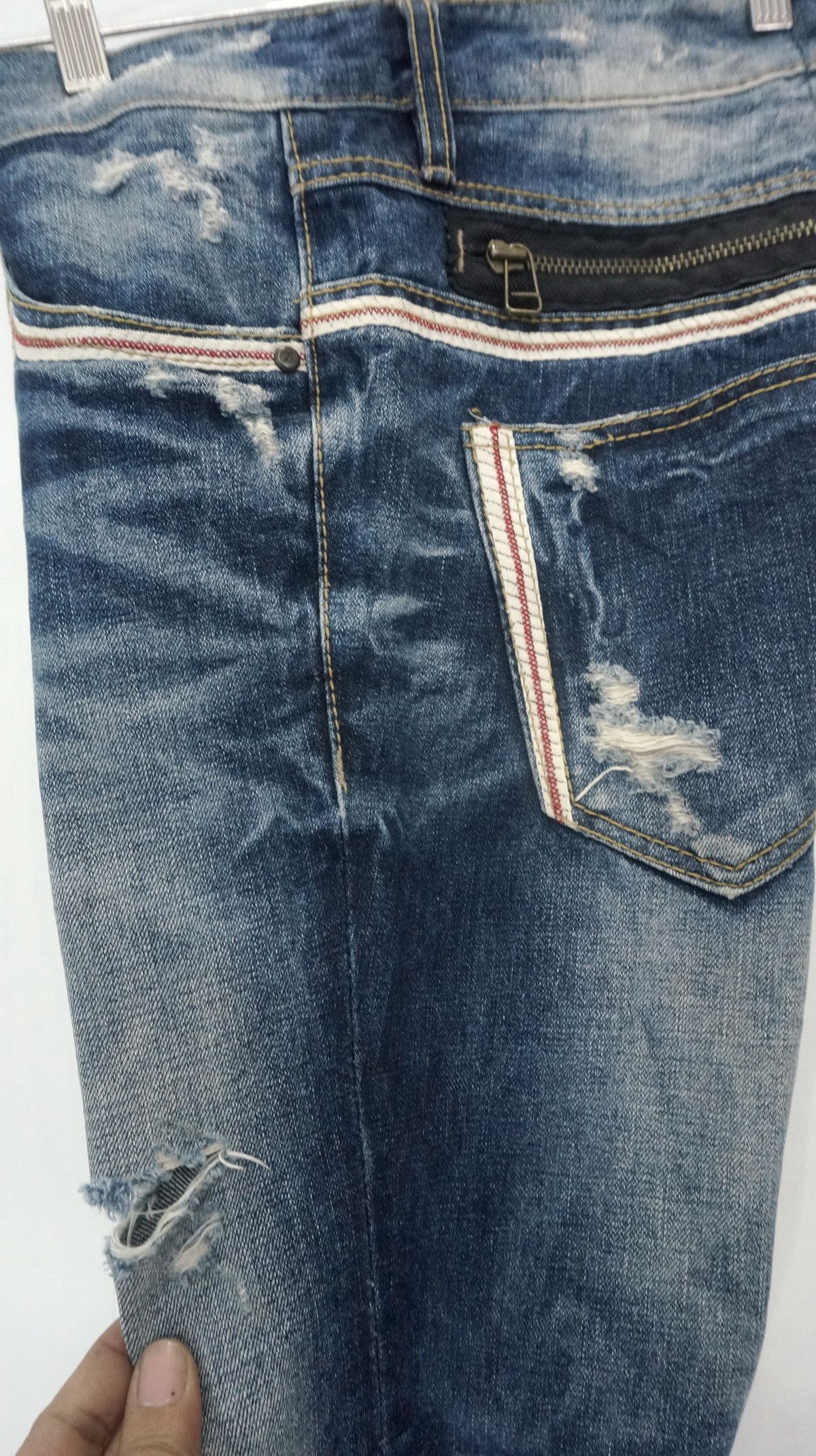 Japanese Brand Vintage Lolita Yoshitomo Nara Distressed Jeans Size US 32 / EU 48 - 10 Thumbnail