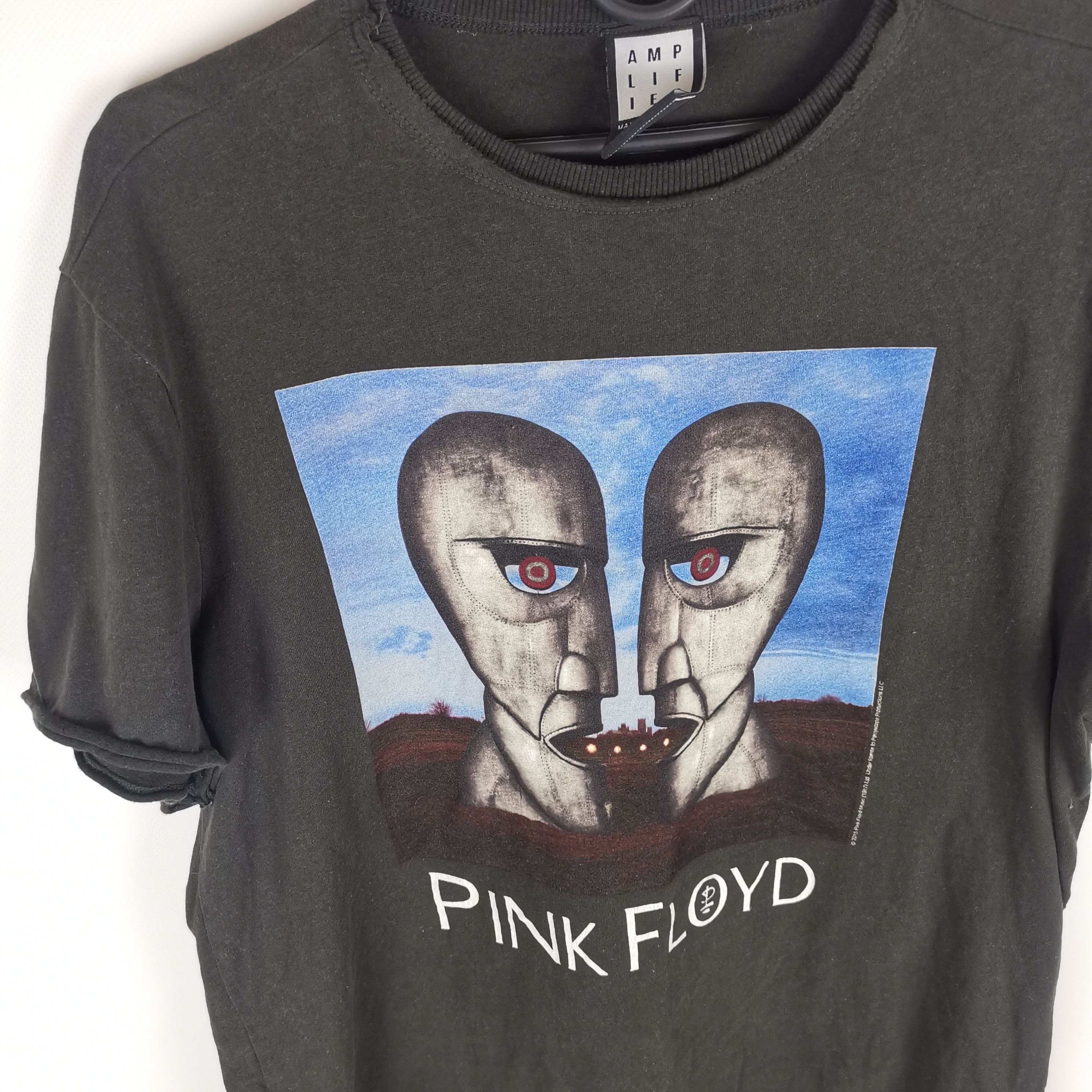 Amplified Amplified Pink Floyd music 2015 band tee Size US M / EU 48-50 / 2 - 3 Thumbnail