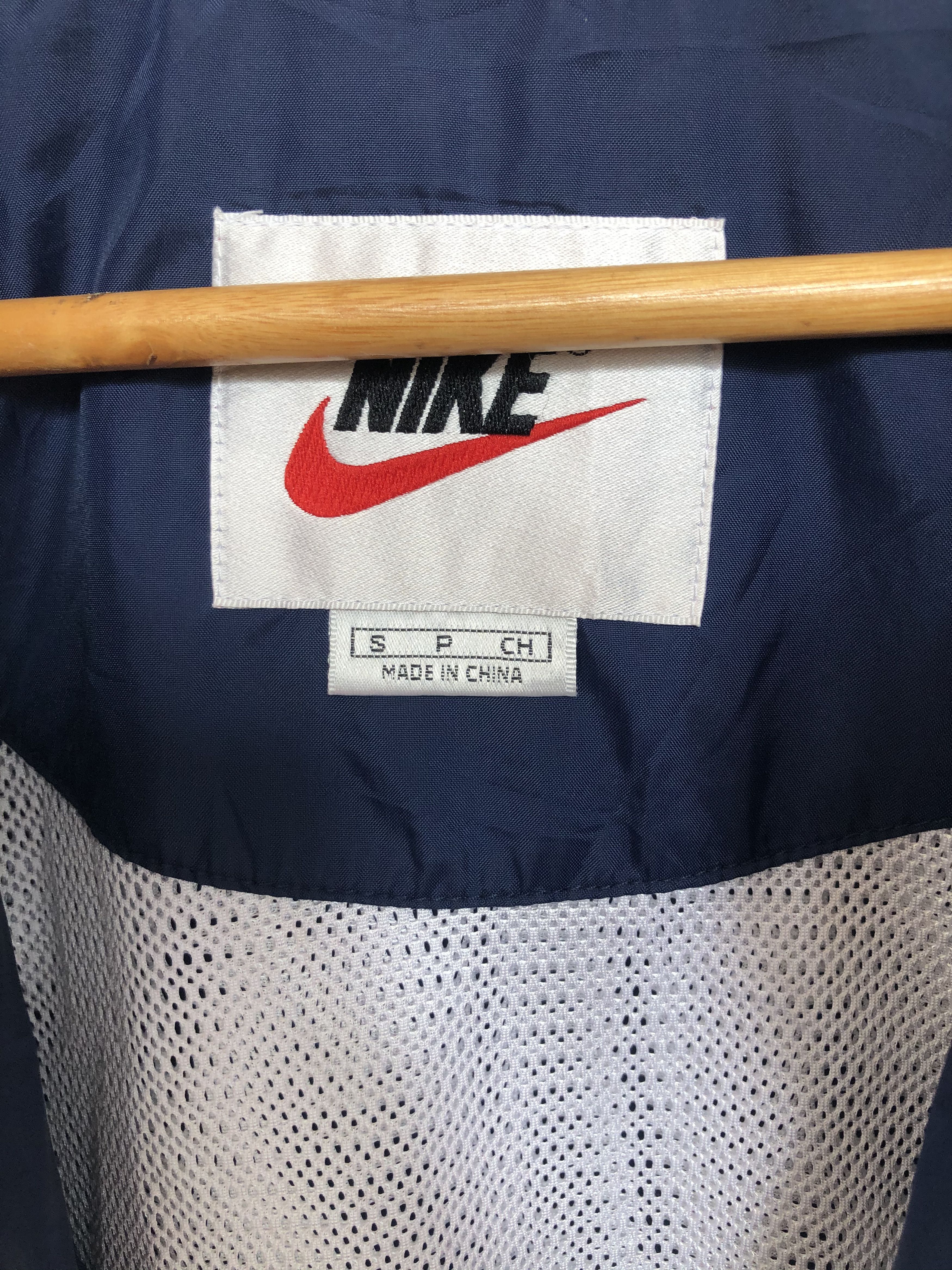 Nike × Vintage VINTAGE 90’s NIKE WINDBREAKER Size US M / EU 48-50 / 2 - 6 Thumbnail