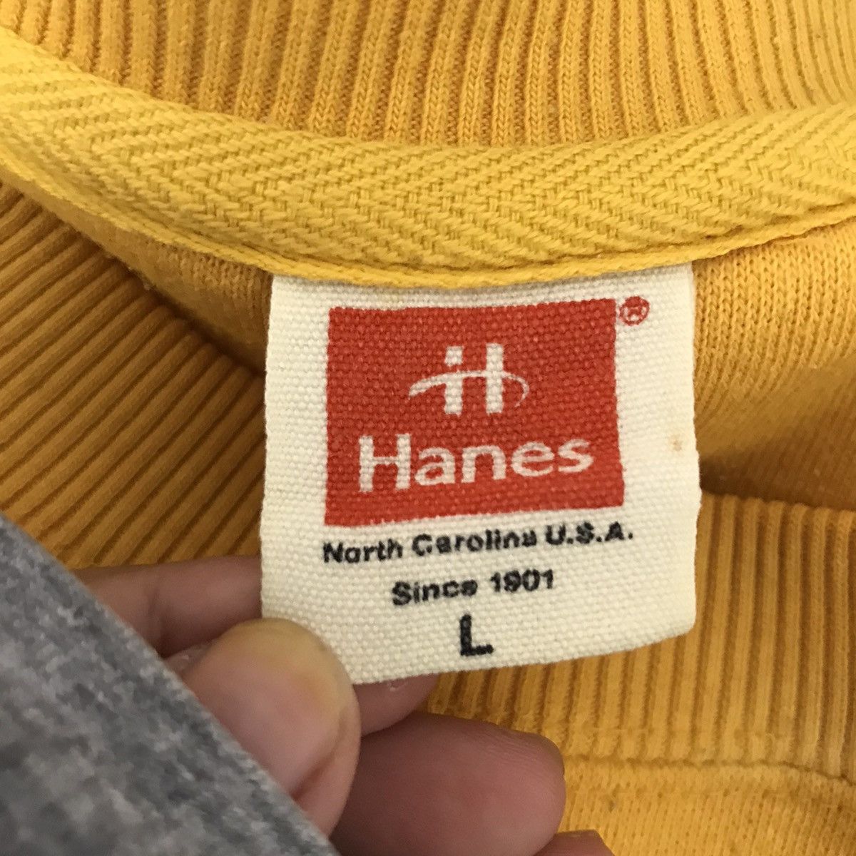 Hanes Vintage HANES 01 USA Brand Yellow Sweatshirt Size US L / EU 52-54 / 3 - 4 Thumbnail