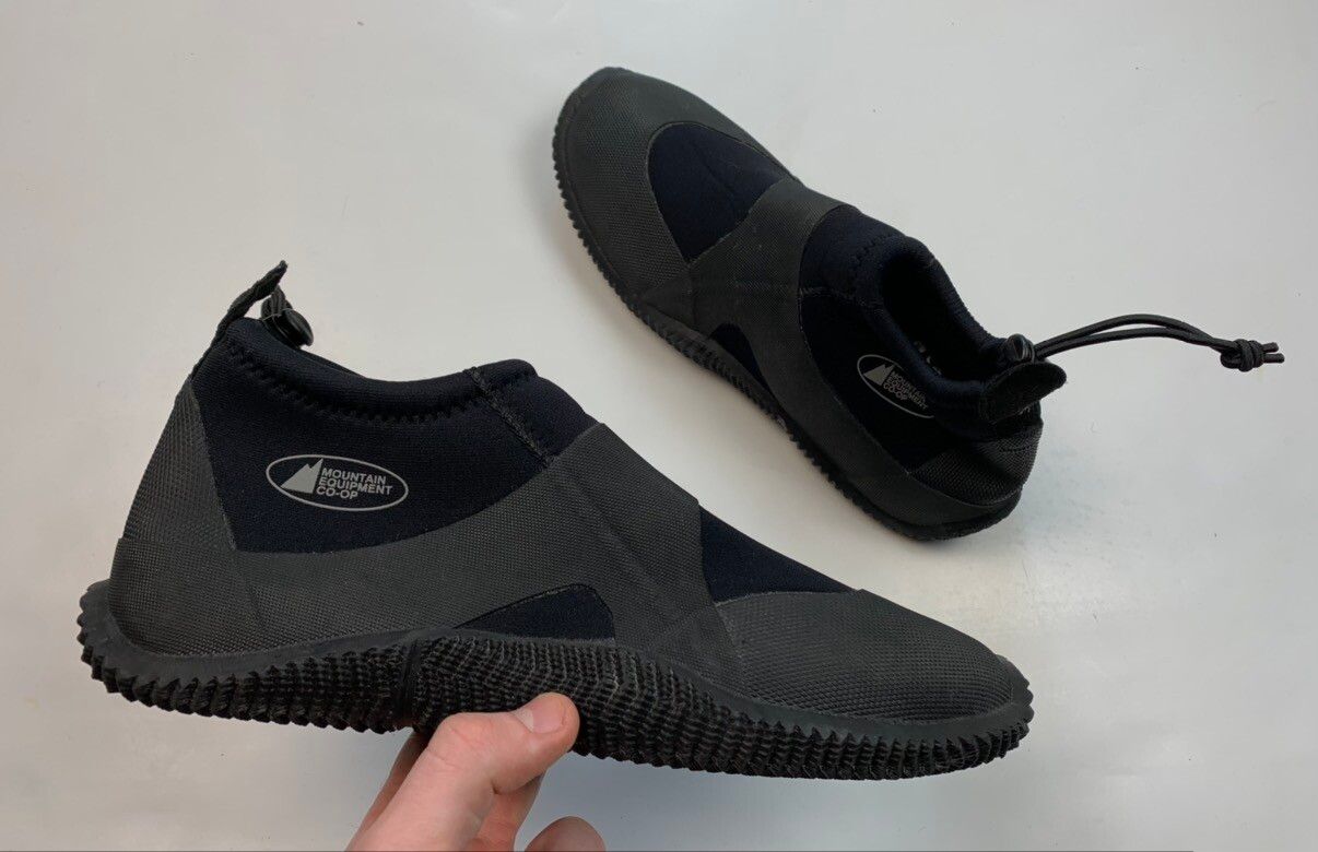 Vibram MEC Black Slipon Mens Water Shoes Size 10 Mountain Equipment Size US 10 / EU 43 - 4 Thumbnail