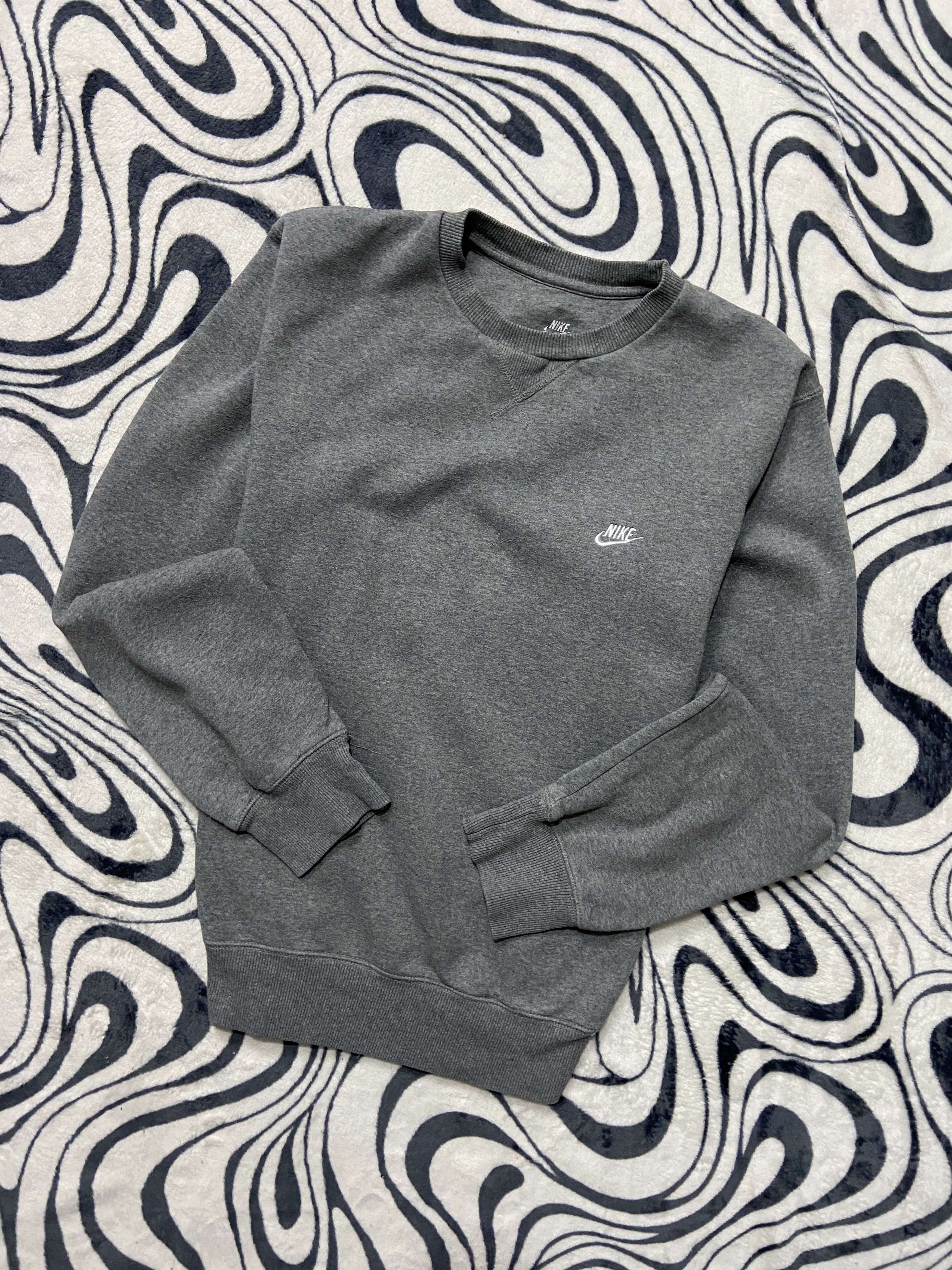 Nike Nike Vintage Mens Sweatshirt Swoosh Size US XL / EU 56 / 4 - 1 Thumbnail