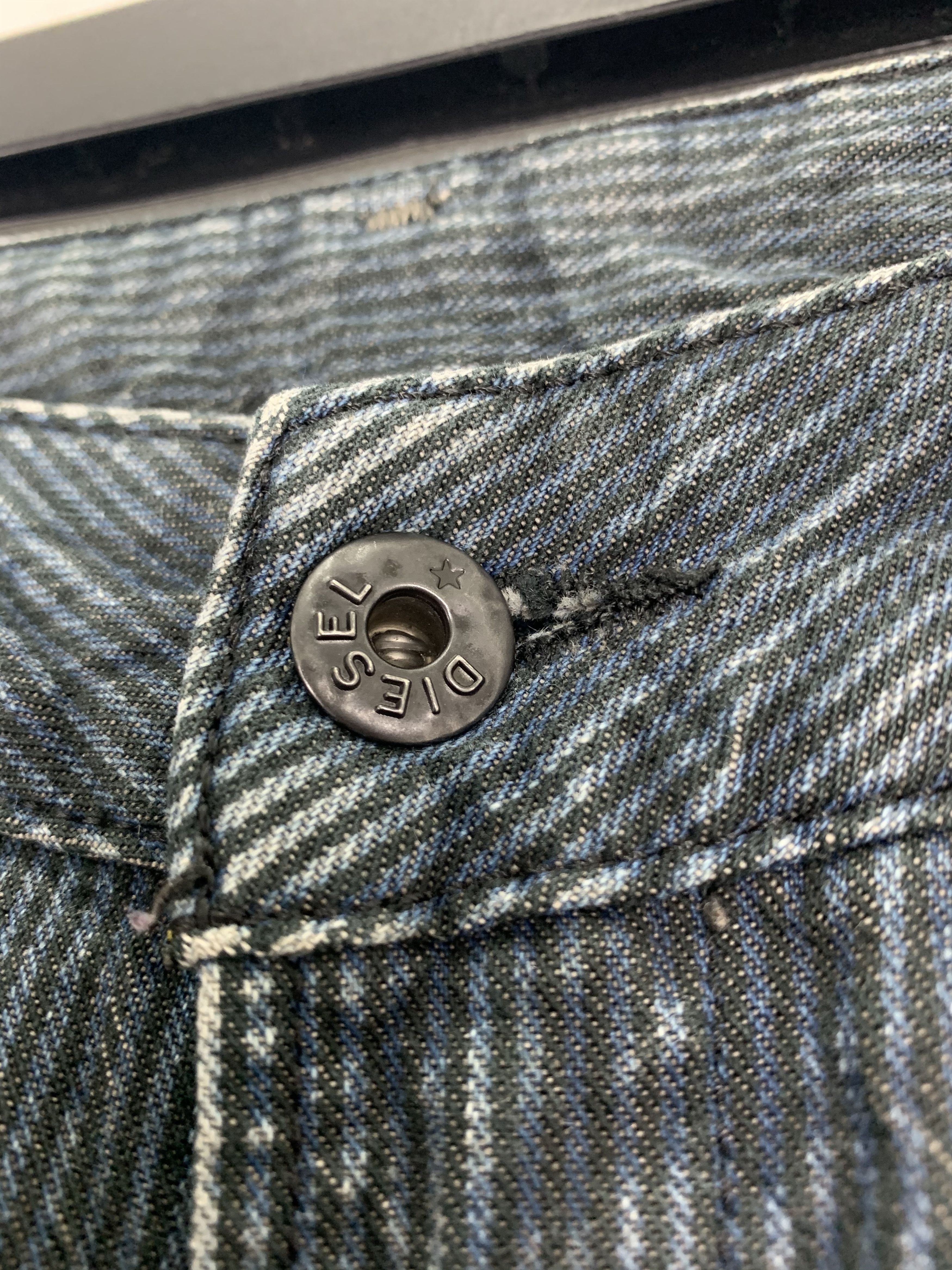Diesel Diesel Distressed Denim Streetwear Over The Stripes Size US 29 - 12 Thumbnail