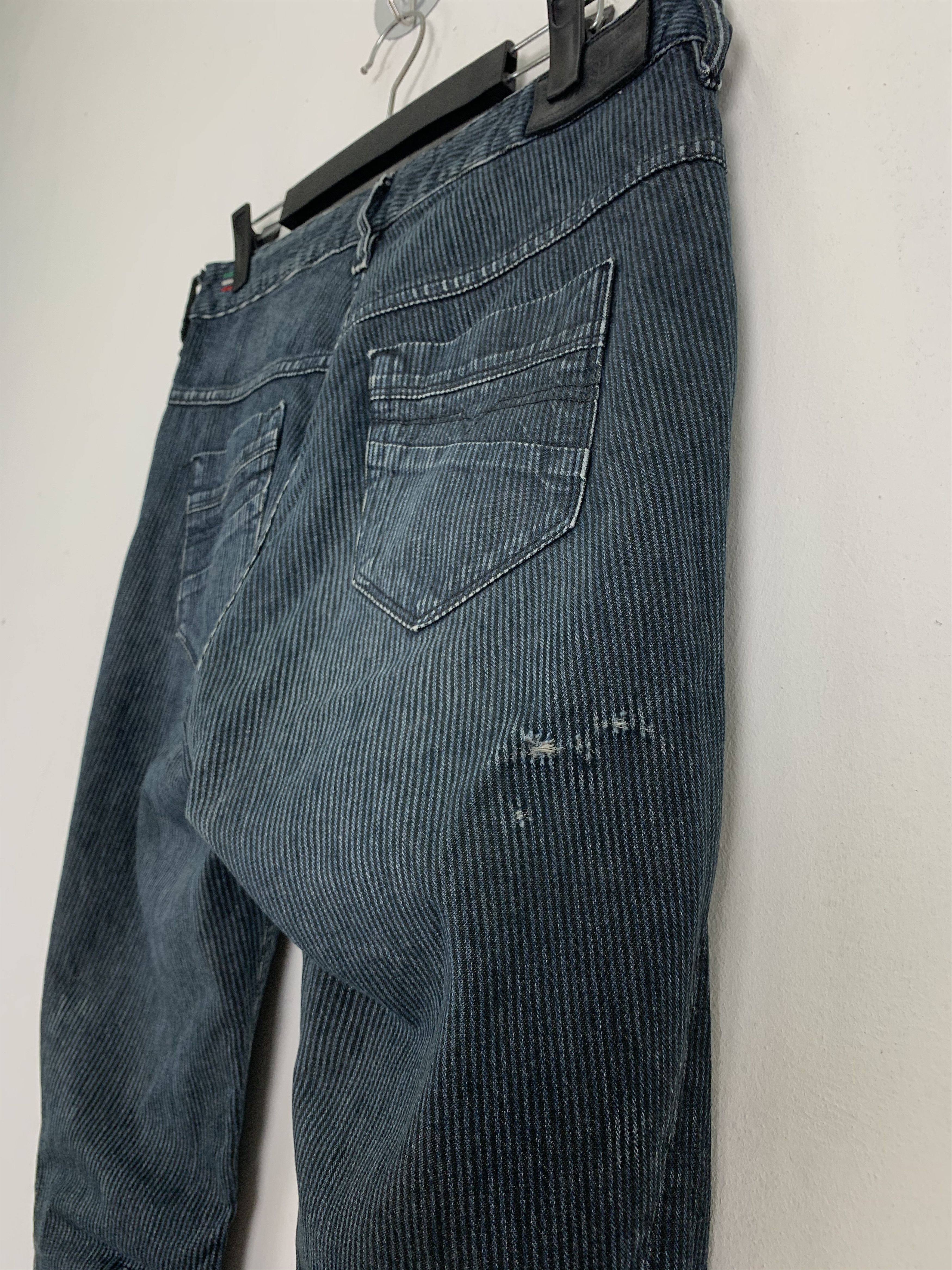 Diesel Diesel Distressed Denim Streetwear Over The Stripes Size US 29 - 19 Thumbnail