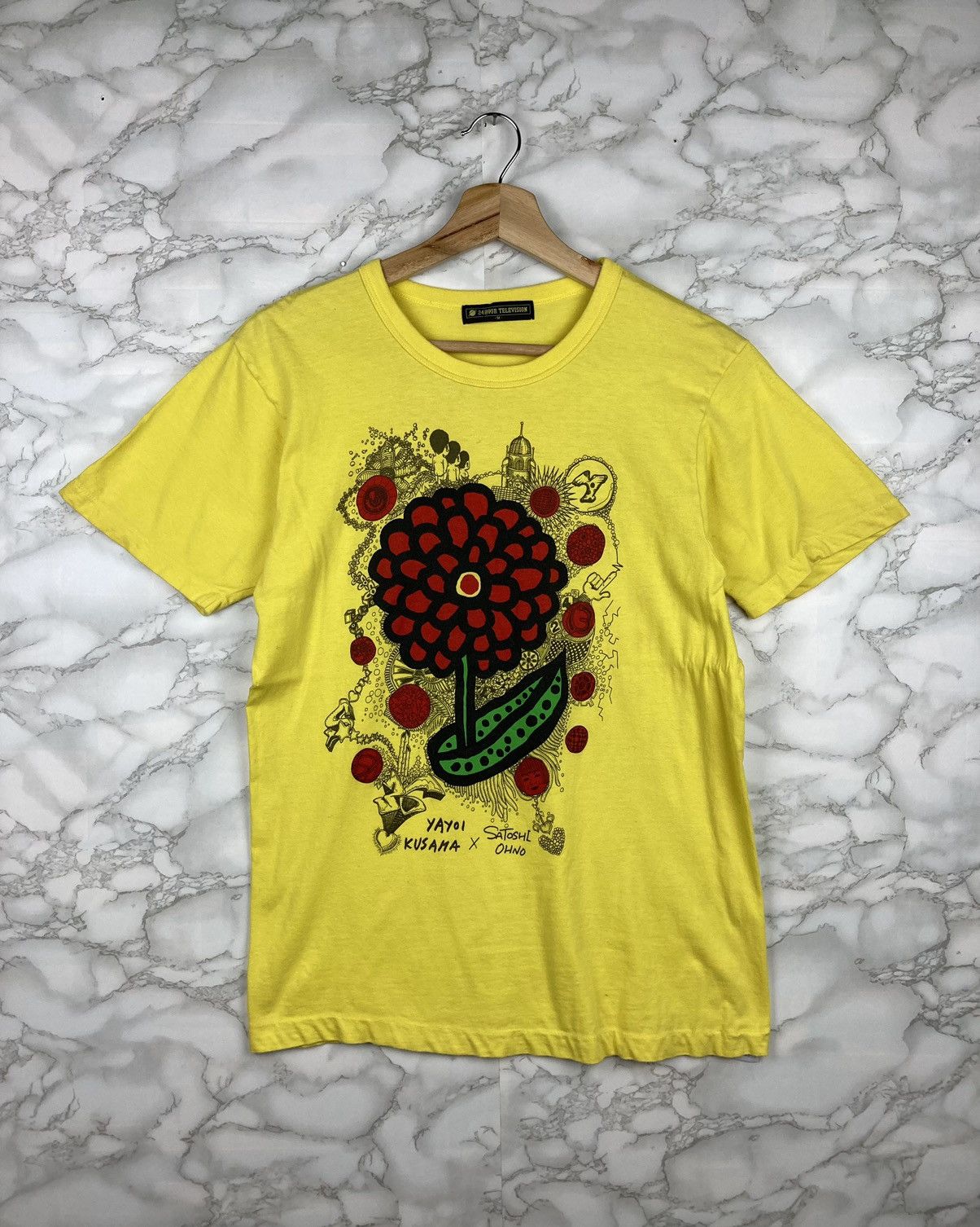 City Streets 24 Hours Television Big Flowers Tee Size US M / EU 48-50 / 2 - 1 Thumbnail