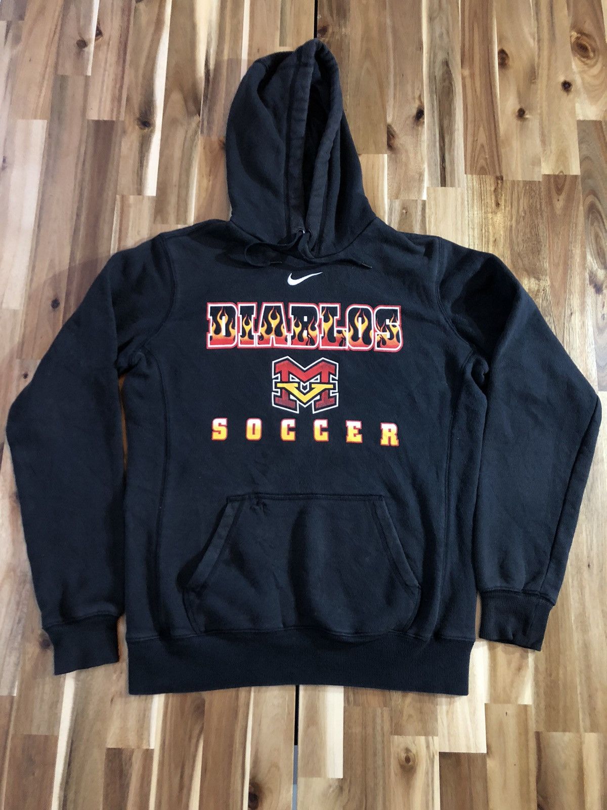 Nike × Vintage SA15 Nike Center Swoosh Diablos Soccer Sweatshirt Size US M / EU 48-50 / 2 - 1 Thumbnail