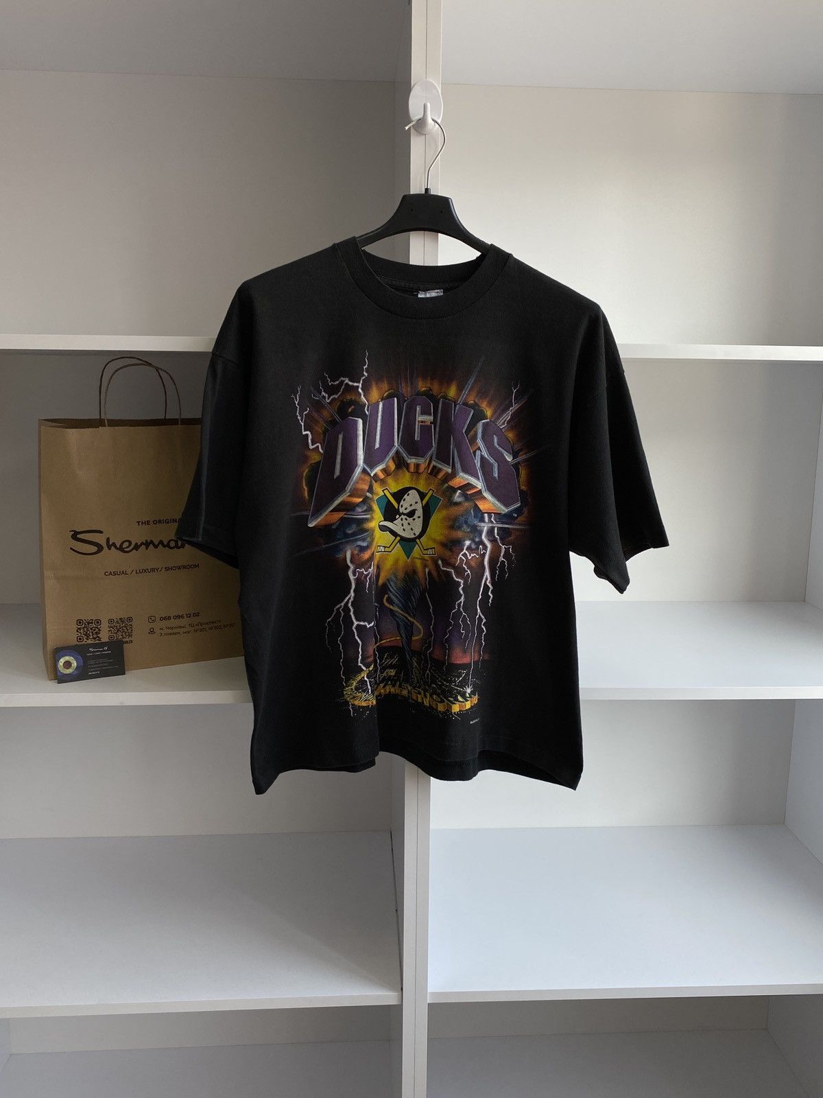 Vintage Rare Vintage Mighty Ducks Hockey T-Shirt Logo NHL 90s Shirt Size US XL / EU 56 / 4 - 1 Thumbnail