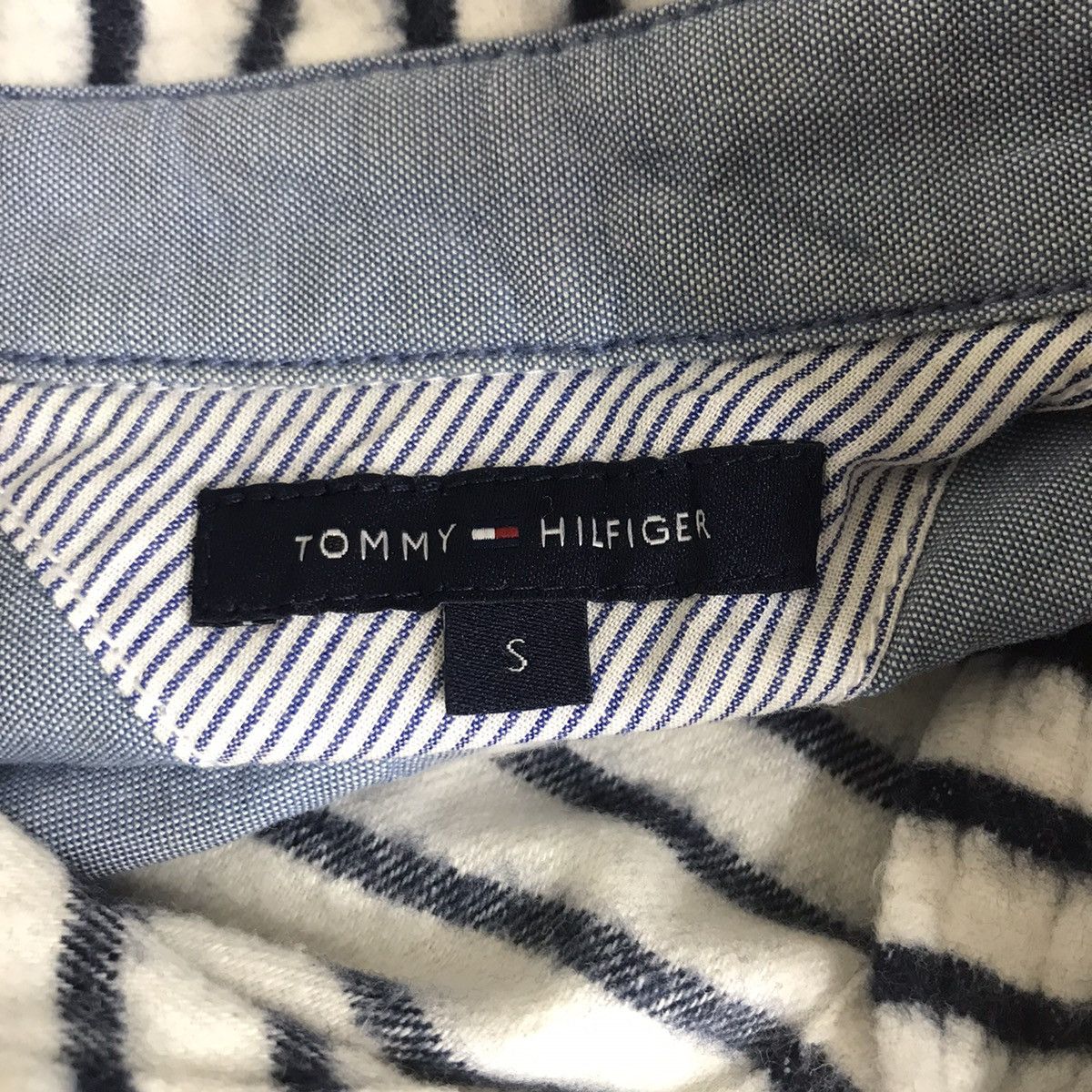 Tommy Hilfiger TOMMY HILFIGER Stripes Embroidered Logo Sailing Gear Shirt Size US S / EU 44-46 / 1 - 4 Thumbnail
