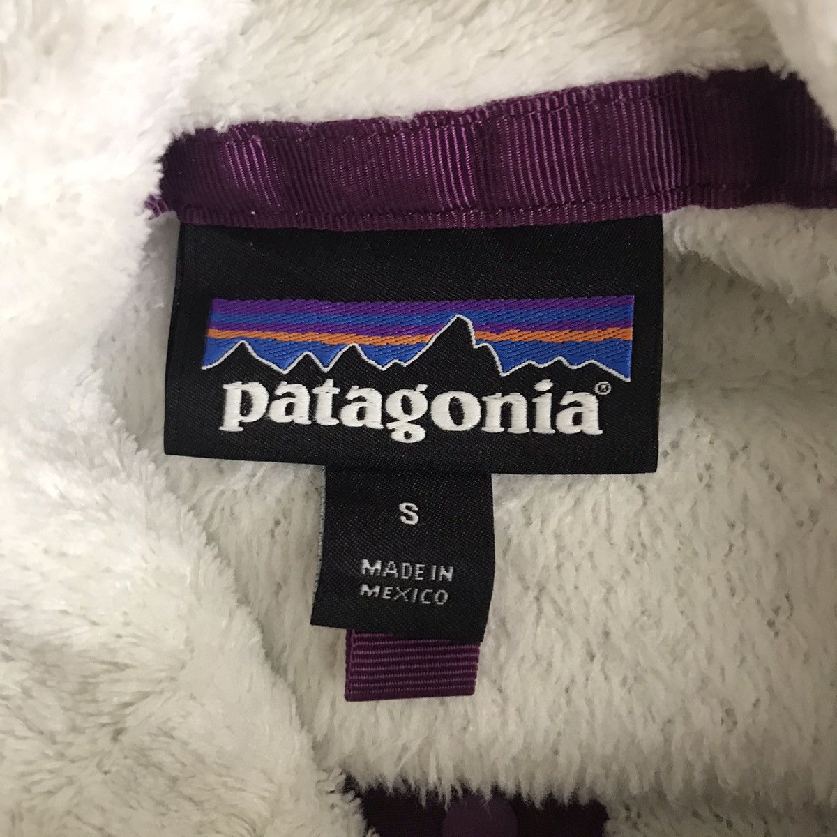 Patagonia Vintage PATAGONIA USA White Retro Sherpa Fleece Sweater Size US S / EU 44-46 / 1 - 4 Thumbnail
