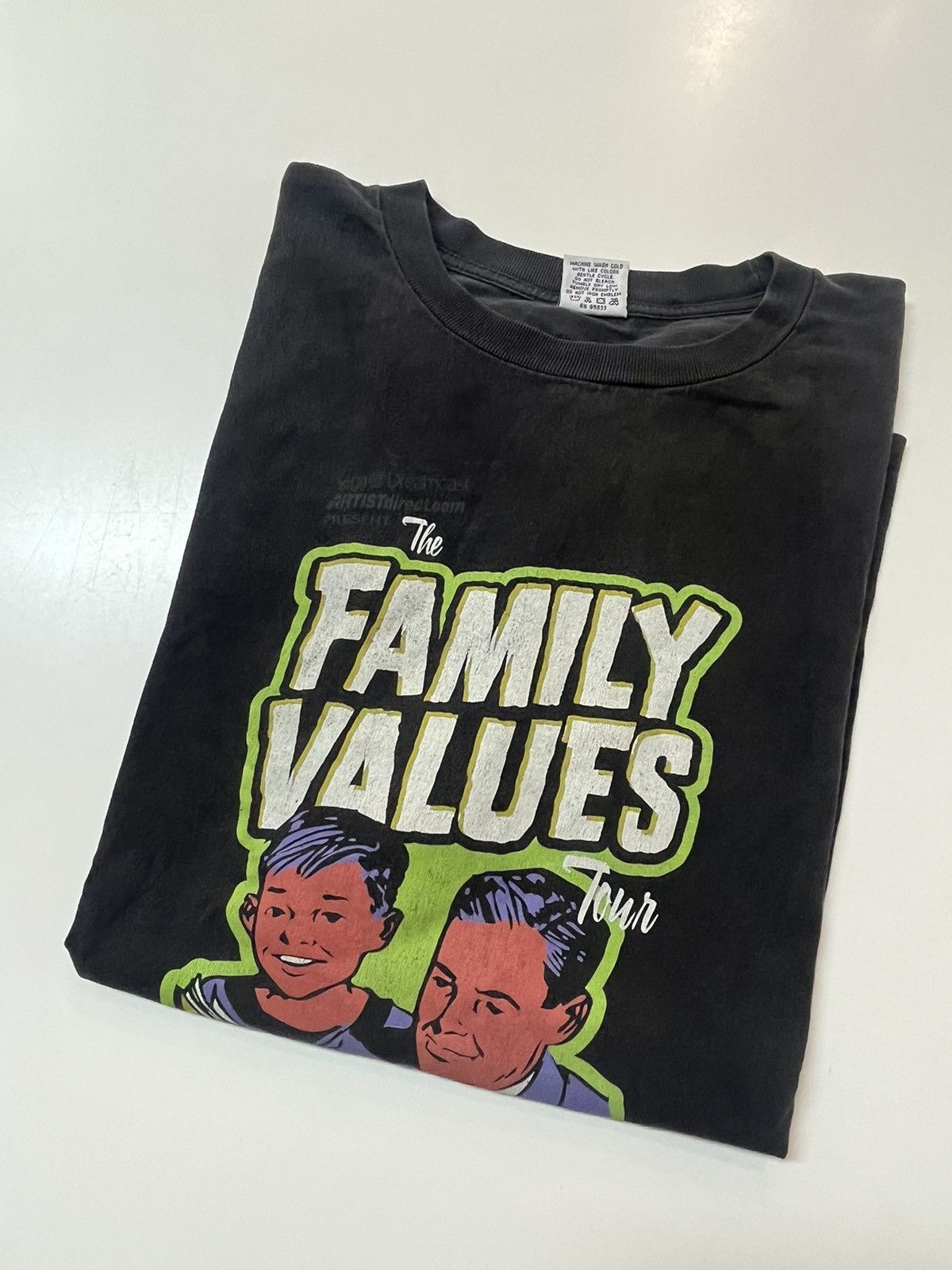 Band Tees Vintage The Family Values 1999 tour T-shirt Size US XL / EU 56 / 4 - 1 Thumbnail