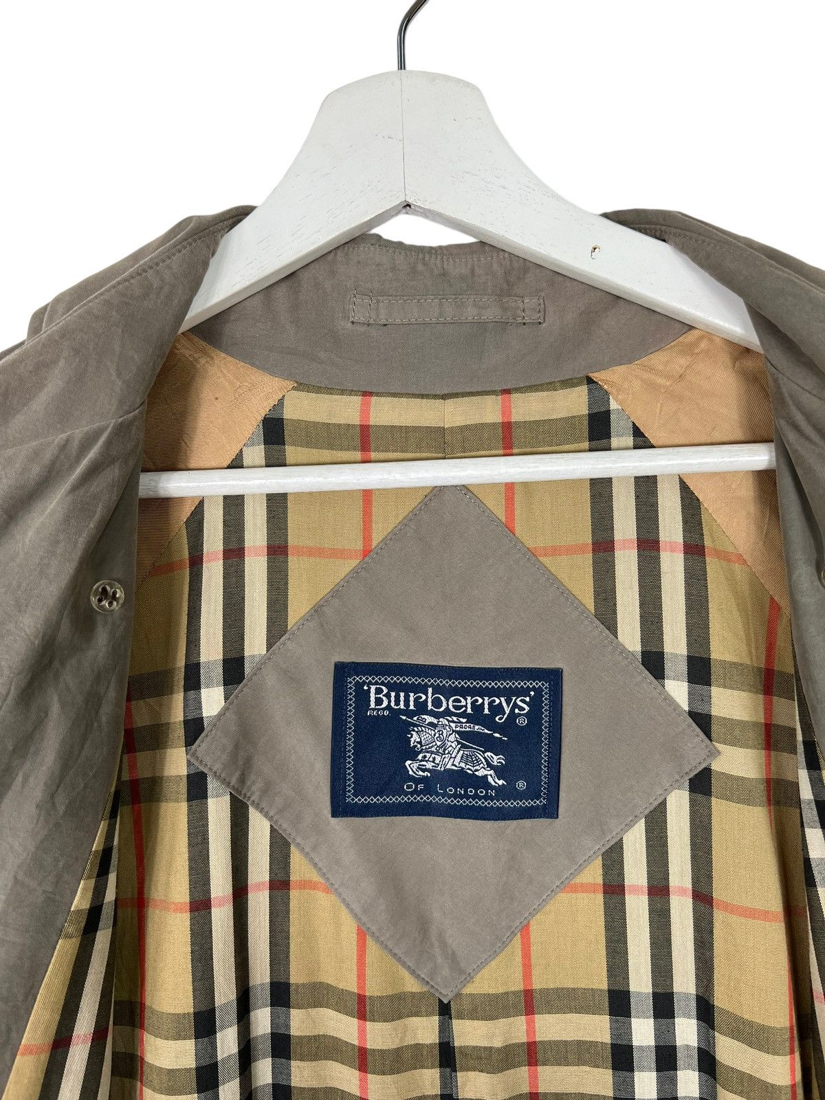 Burberry 🔥 BURBERRYS LONDON NOVA CHECK TRENCH COAT MADE IN ENGLAND Size US L / EU 52-54 / 3 - 8 Thumbnail