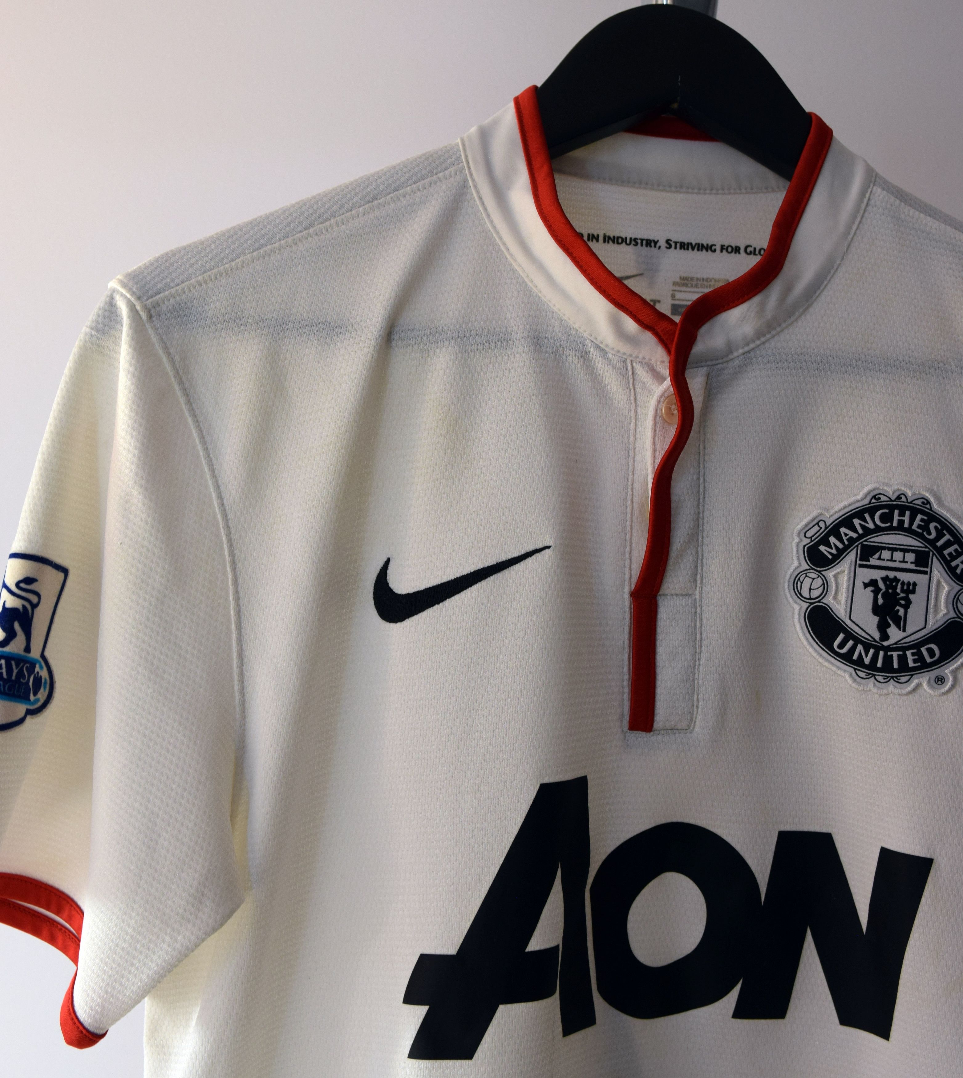Nike Nani #17 Nike Manchester United Home Jersey Size US S / EU 44-46 / 1 - 5 Thumbnail