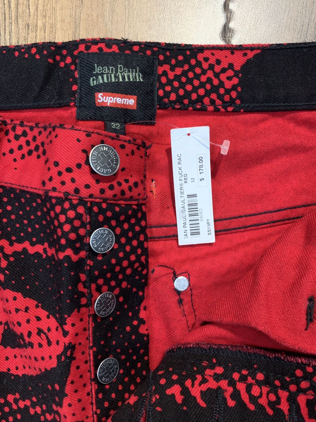 Jean Paul Gaultier × Supreme Supreme Jean Paul Gaultier Fuck Racism Jeans Red 32 Size US 32 / EU 48 - 12 Thumbnail