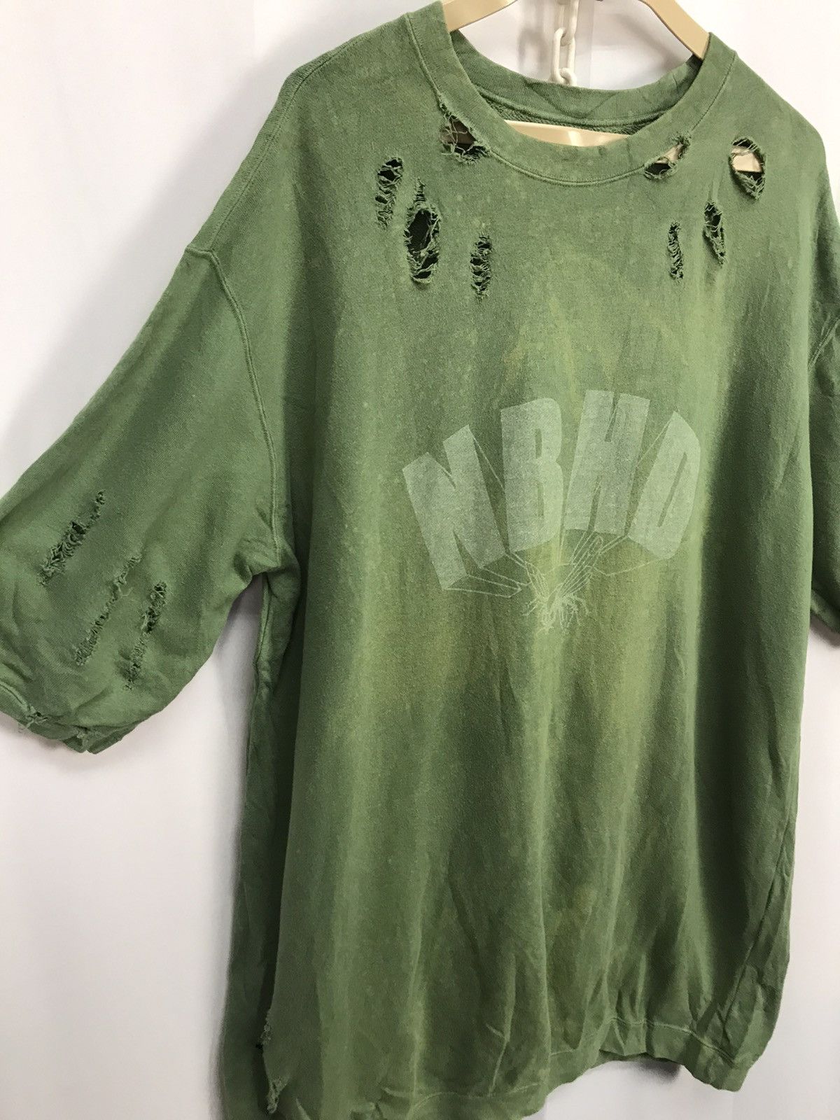 Neighborhood 🔥BEST OFFER 🔥Neighborhood shortsleeve sweatshirt distressed Size US XL / EU 56 / 4 - 7 Thumbnail