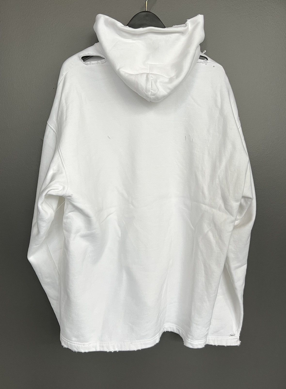 Balenciaga Balenciaga Blurry Logo Oversized Distressed Hoodie Size US L / EU 52-54 / 3 - 5 Thumbnail