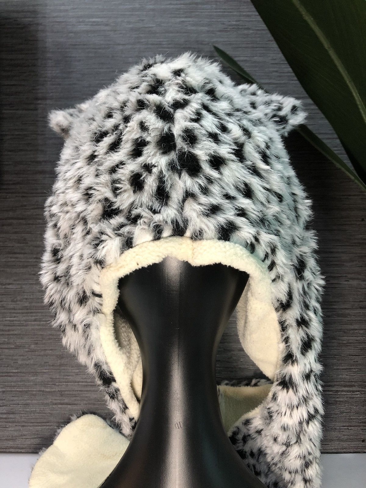 Vintage Snow Leopards Minky Belaro Hat Cap Size ONE SIZE - 3 Thumbnail