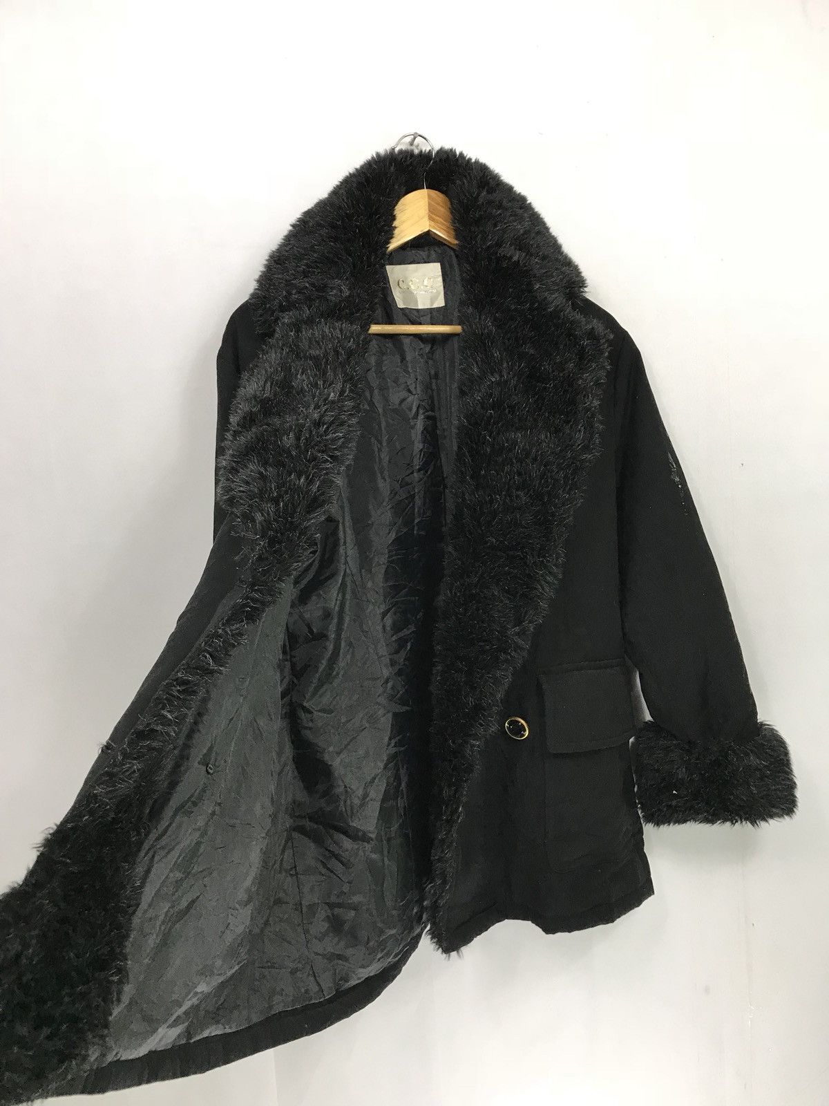 Designer Ccc Chest Cella Collection Fur Size US M / EU 48-50 / 2 - 4 Thumbnail