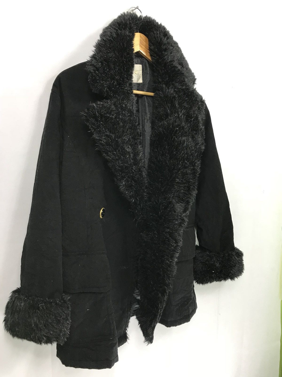 Designer Ccc Chest Cella Collection Fur Size US M / EU 48-50 / 2 - 2 Thumbnail