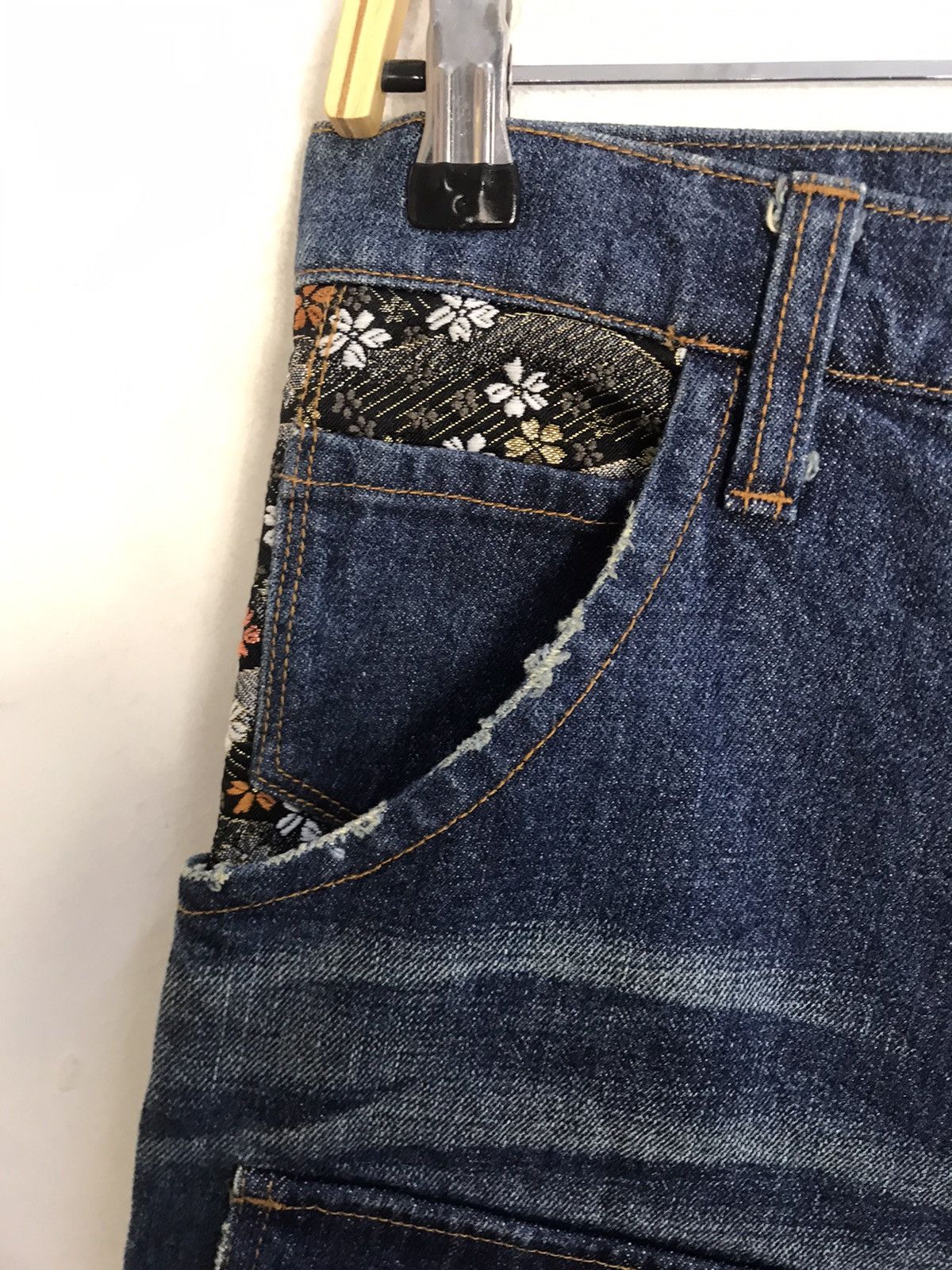 Japanese Brand Chaka-M Denim Bush Pant Jeans Embroidery Kanji Size 30 Size US 30 / EU 46 - 5 Thumbnail