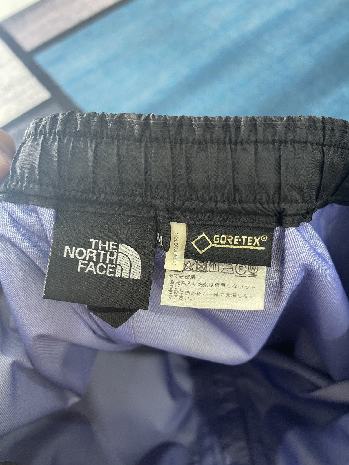 Goretex × The North Face The North Face waterproof trail trousers in black Size US 32 / EU 48 - 17 Thumbnail