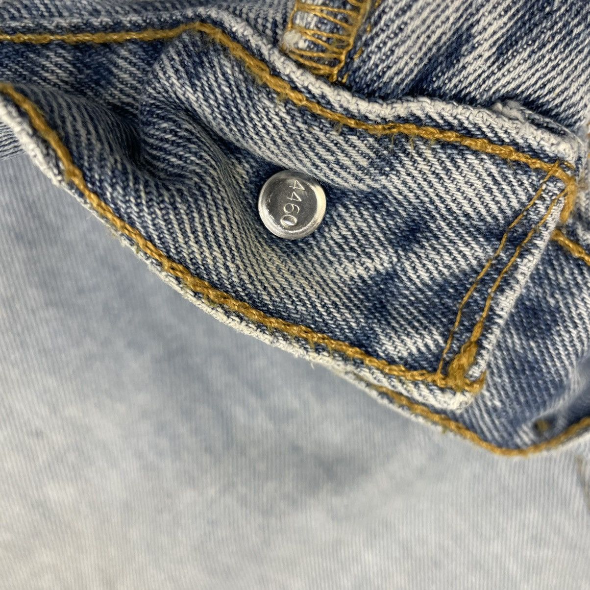 Levi's × Vintage Vintage Levi's 505 Light Wash -wc024 Size US 37 - 8 Thumbnail