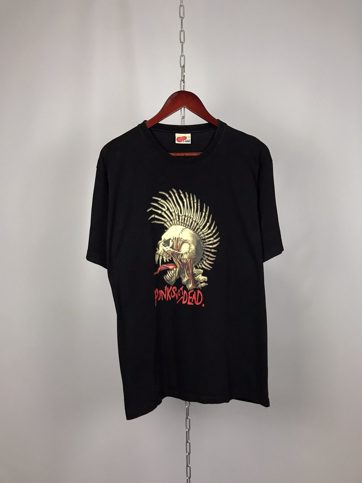 Band Tees Punks not dead vintage rock band tee Size US XL / EU 56 / 4 - 1 Thumbnail