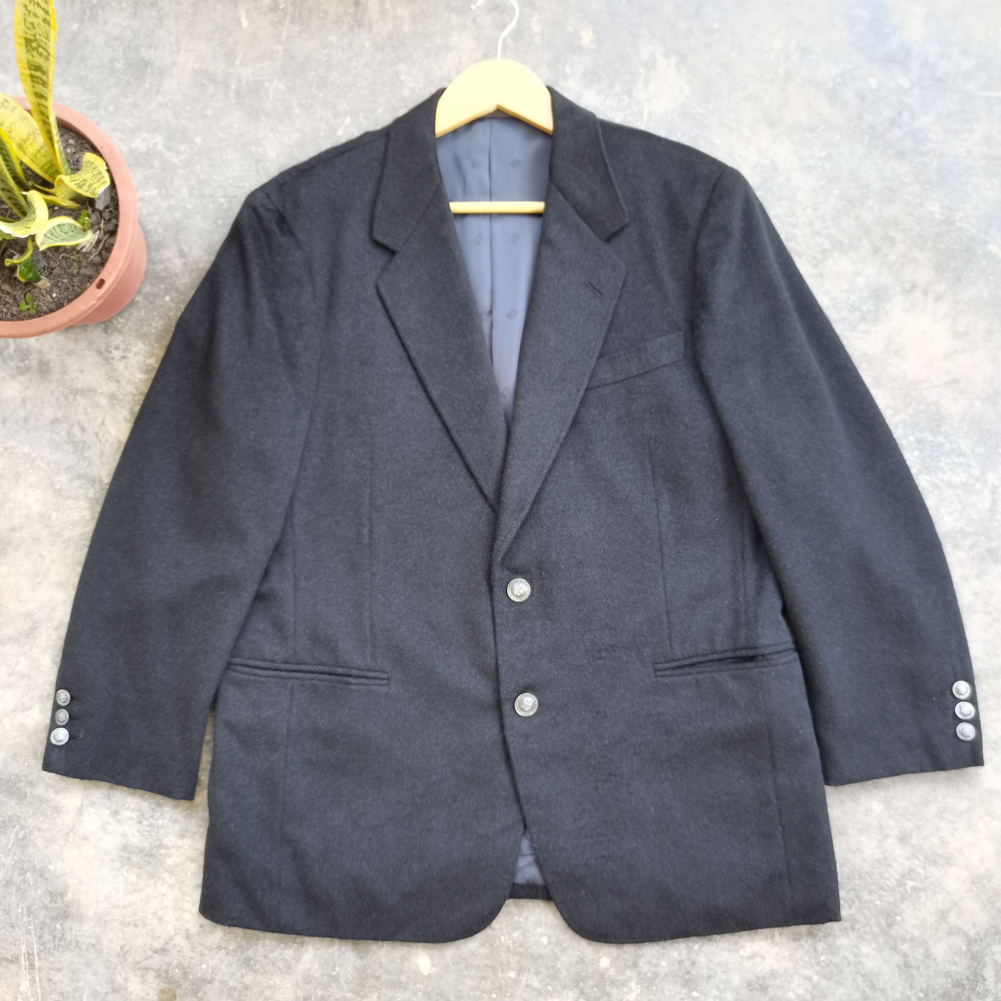 Japanese Brand Vintage TOKYO SHIRAI Pure Cashmere Men Blazers Size 52L - 1 Thumbnail