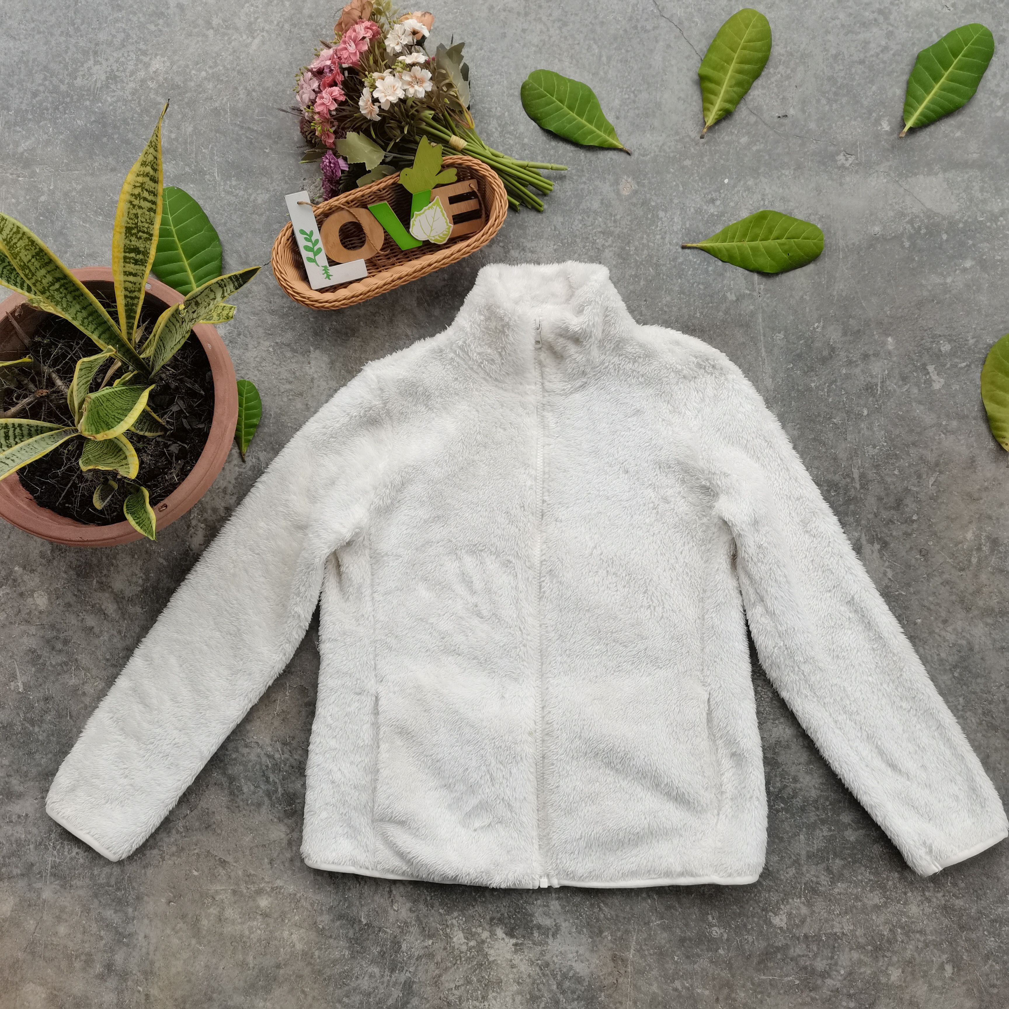image of Uniqlo Fleece Zipper Up Jacket in White, Women's (Size Large)