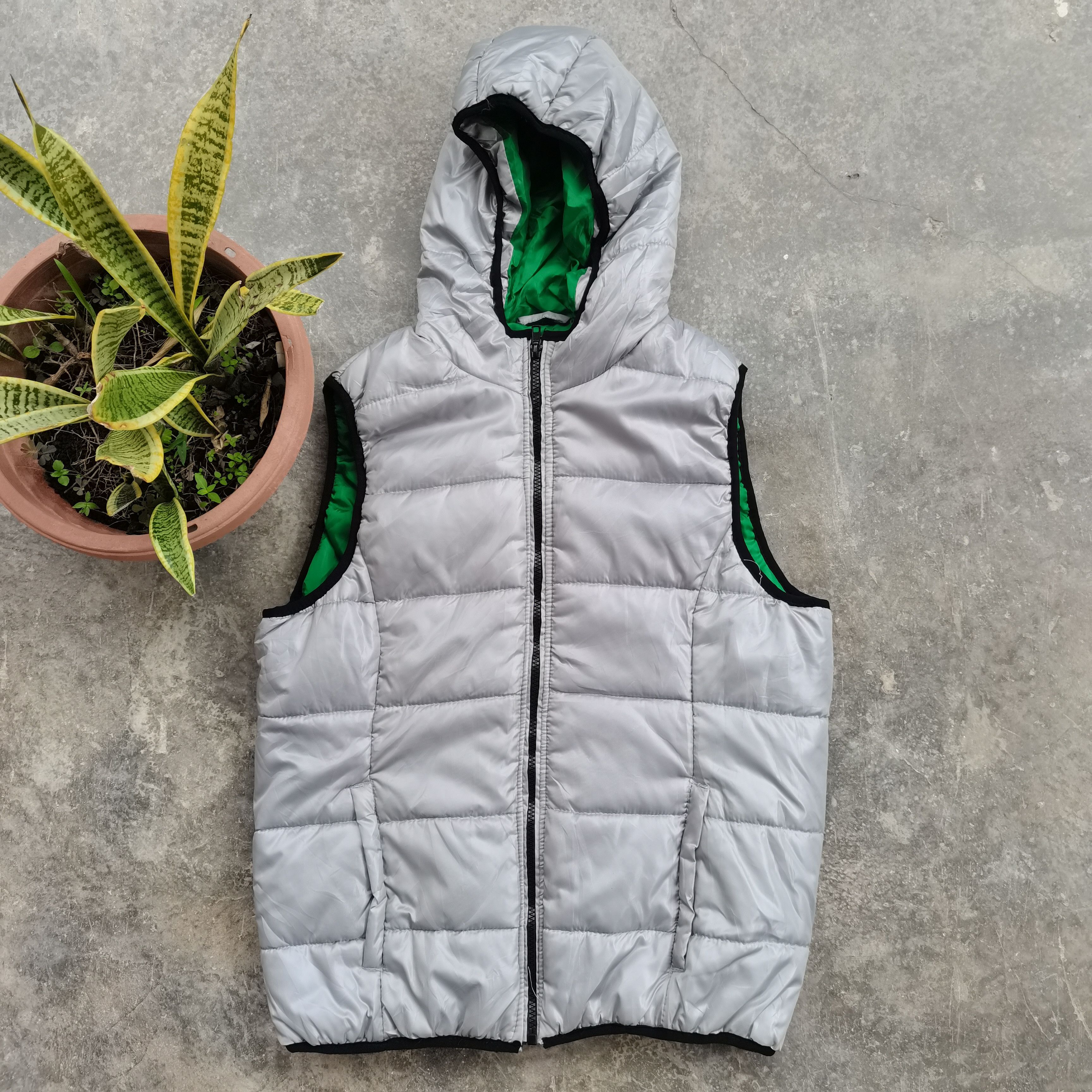 Aeropostale × Vintage AEROPOSTALE Tank Top Sleeveless Puffer Hoodie Jacket Size US M / EU 48-50 / 2 - 1 Thumbnail