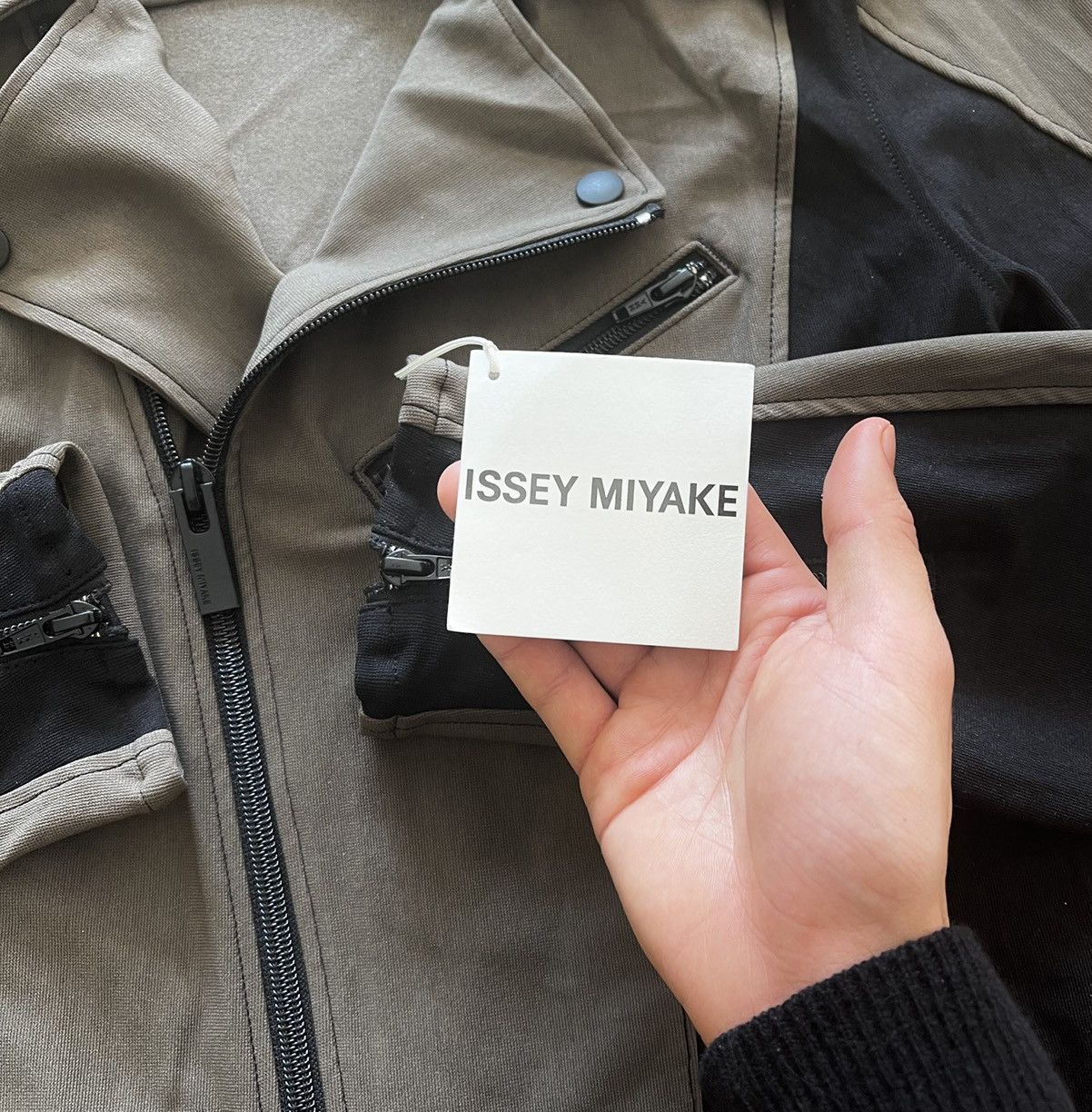 Issey Miyake ISSEY MIYAKE - AW1994 PERFECTO ZIP BIKER JACKET Size US M / EU 48-50 / 2 - 3 Thumbnail