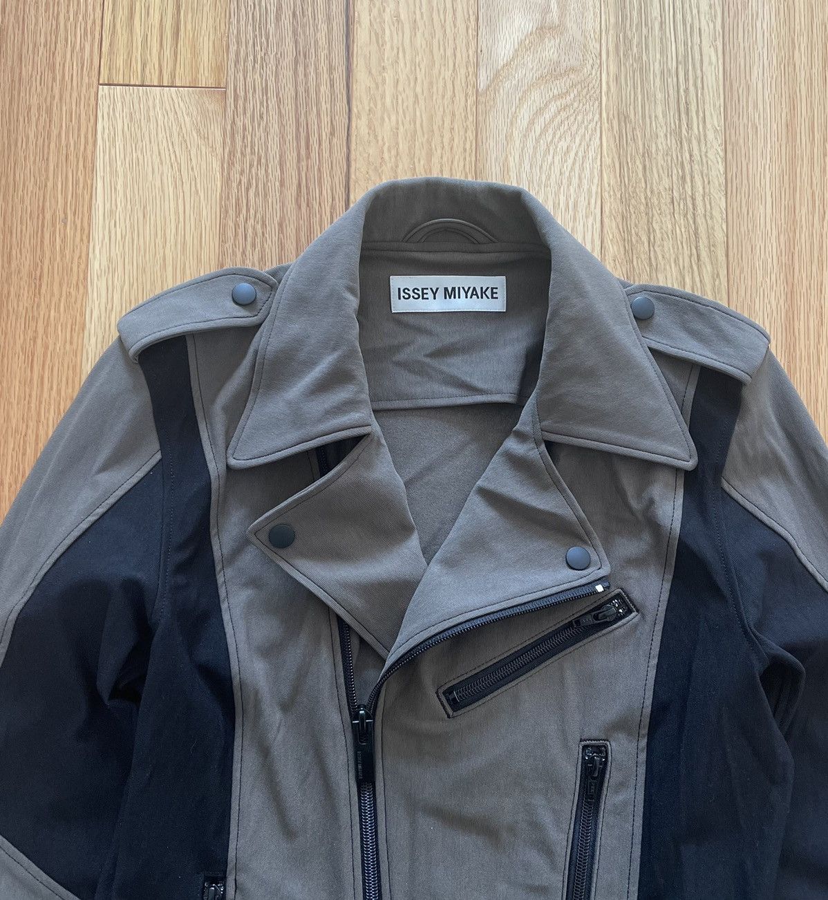 Issey Miyake ISSEY MIYAKE - AW1994 PERFECTO ZIP BIKER JACKET Size US M / EU 48-50 / 2 - 5 Thumbnail