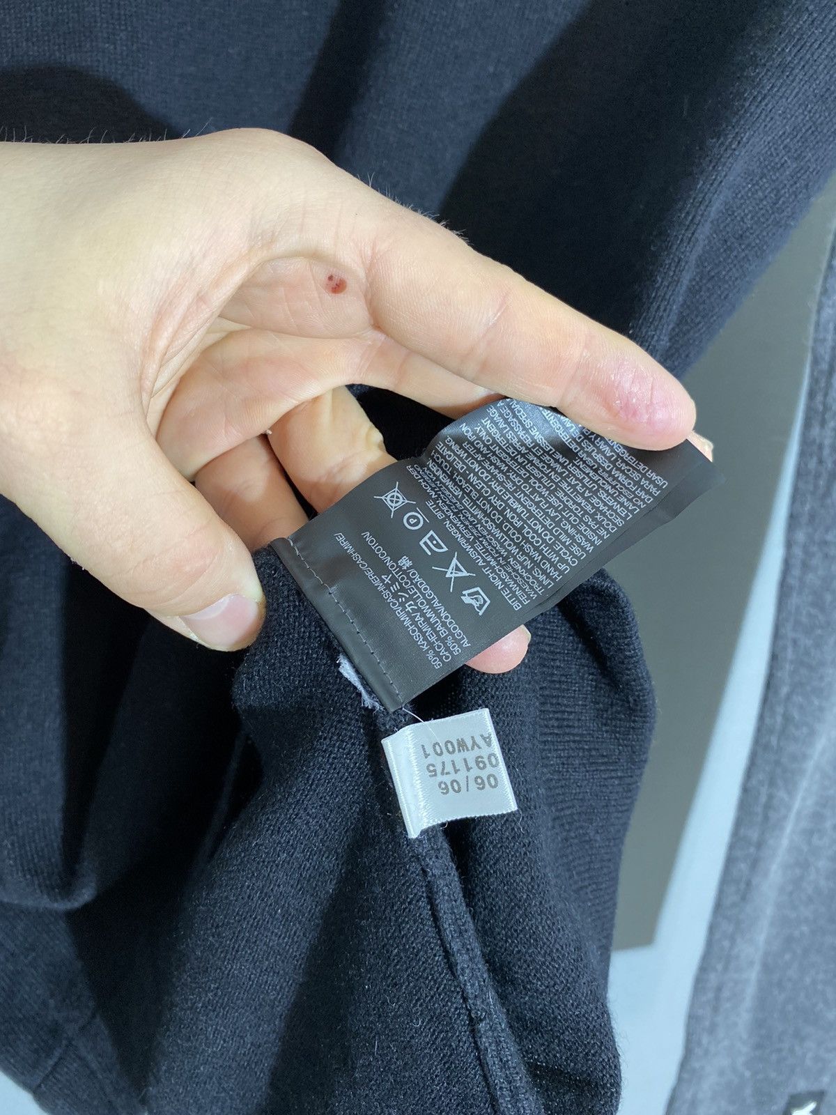 Y-3 × Yohji Yamamoto Y-3 cashmere sweater Size US M / EU 48-50 / 2 - 4 Thumbnail