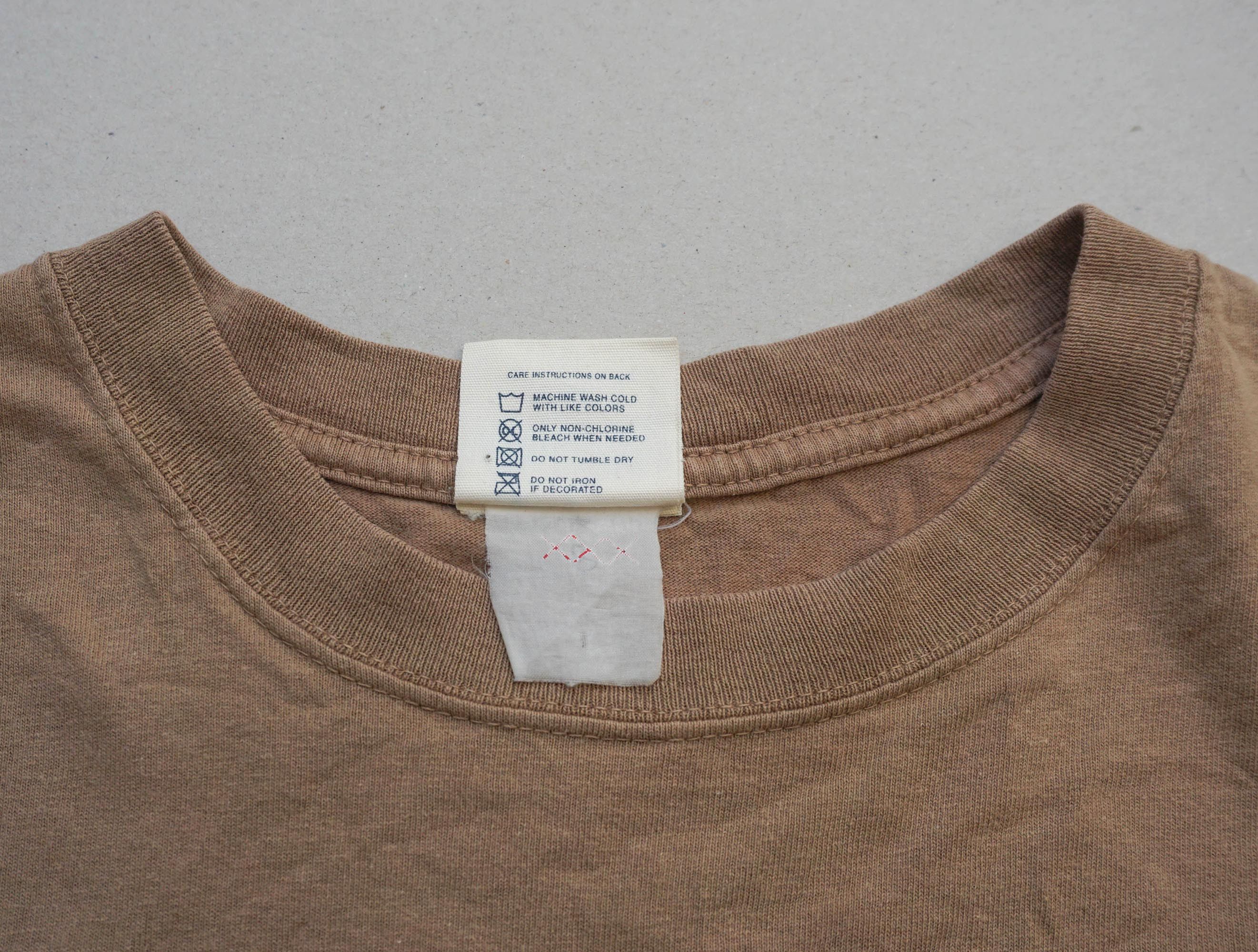 Vintage CALIFORNIA 70's SURF Spellout Typography Graphic T-Shirt Size US M / EU 48-50 / 2 - 6 Thumbnail