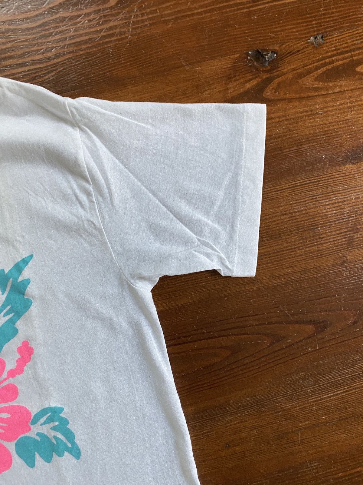 Vintage Vintage 80’s Hawaiian Flowers Single Stitch Tee Size US S / EU 44-46 / 1 - 3 Thumbnail