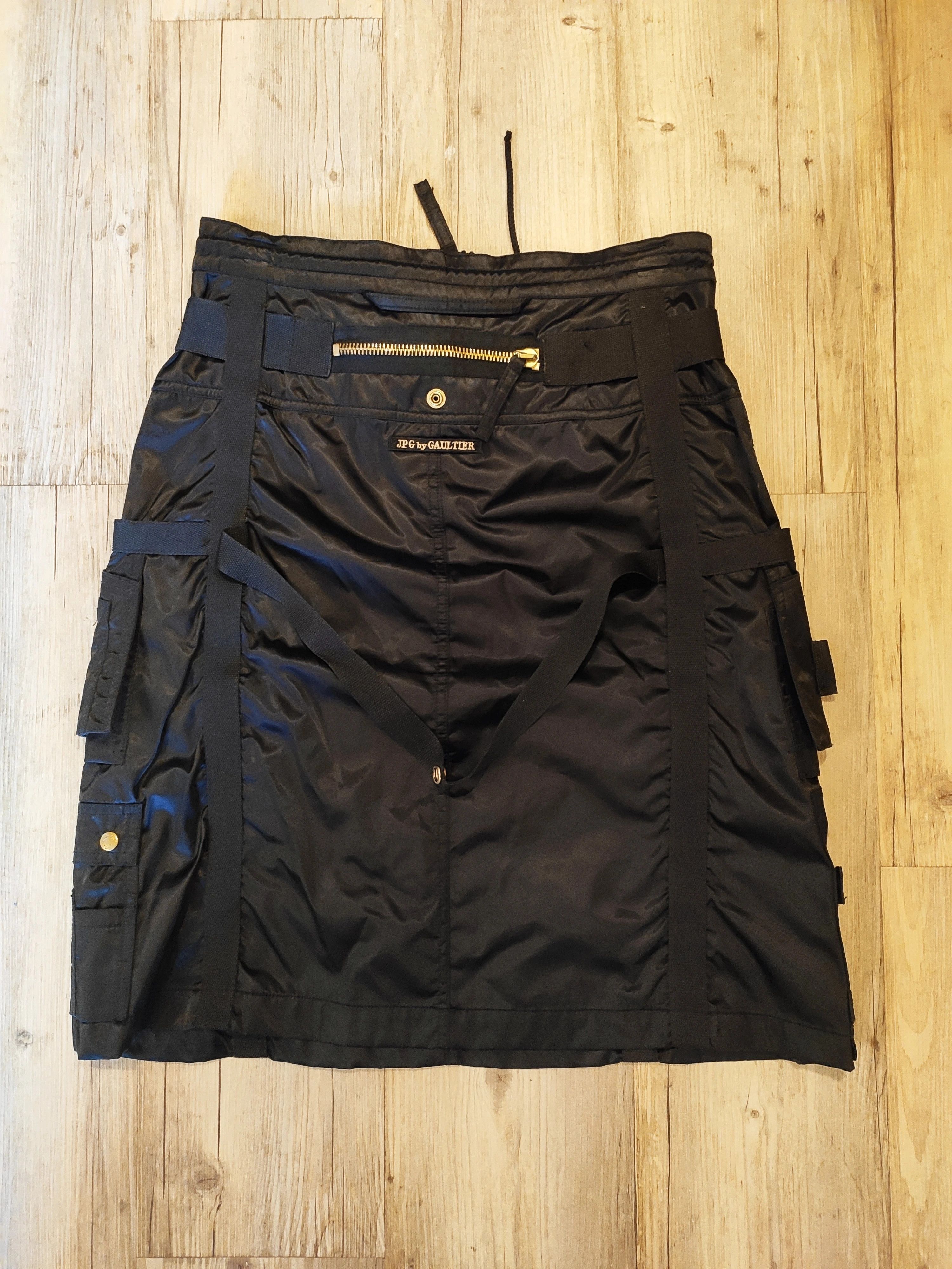 Jean Paul Gaultier GRAIL! Bondage military skirt.Like Helmut Lang or CDG Size 28" / US 6 / IT 42 - 3 Thumbnail