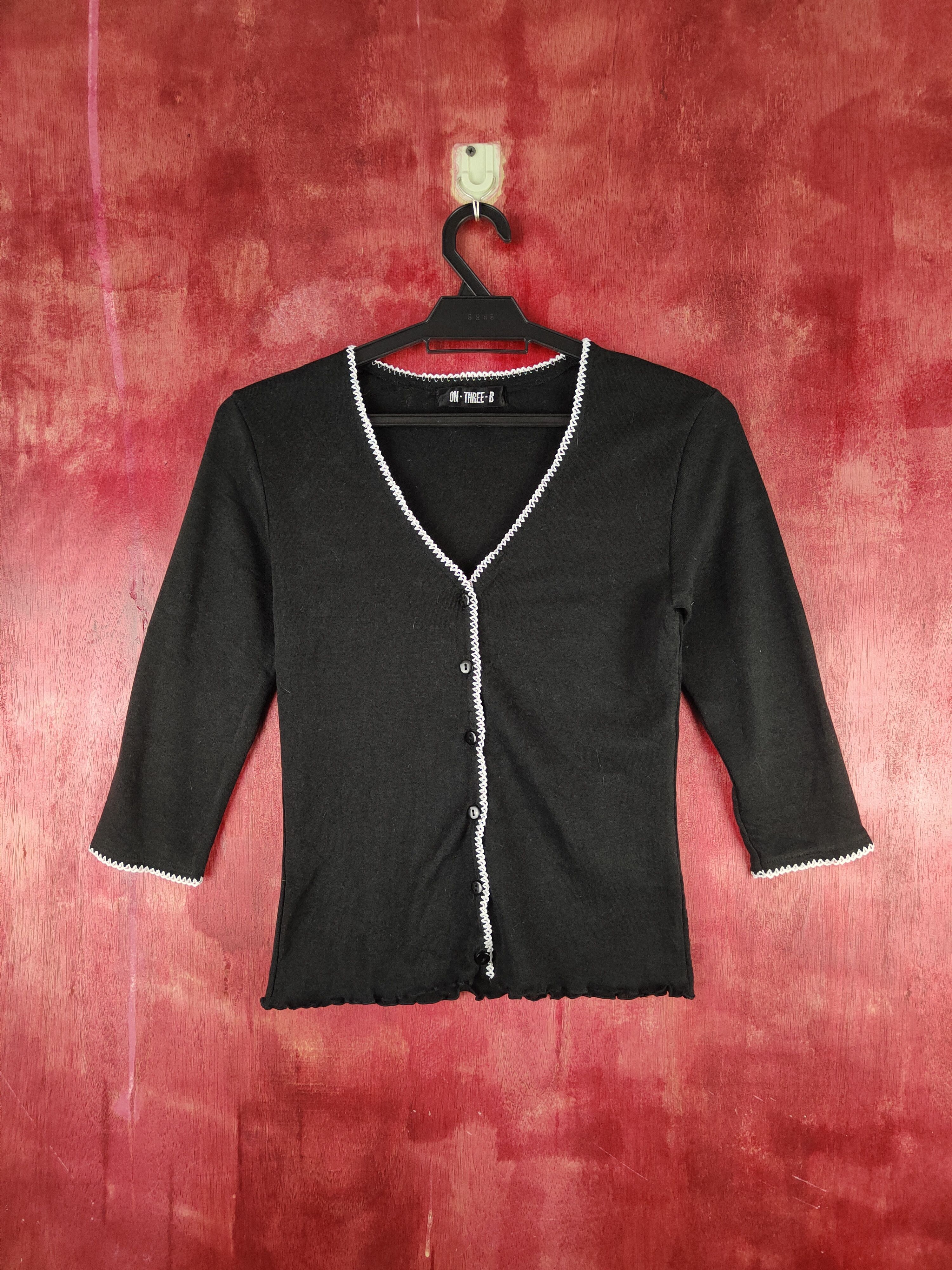 Japanese Brand On-three-B Black Cardigan #S902 Size XS / US 0-2 / IT 36-38 - 1 Thumbnail